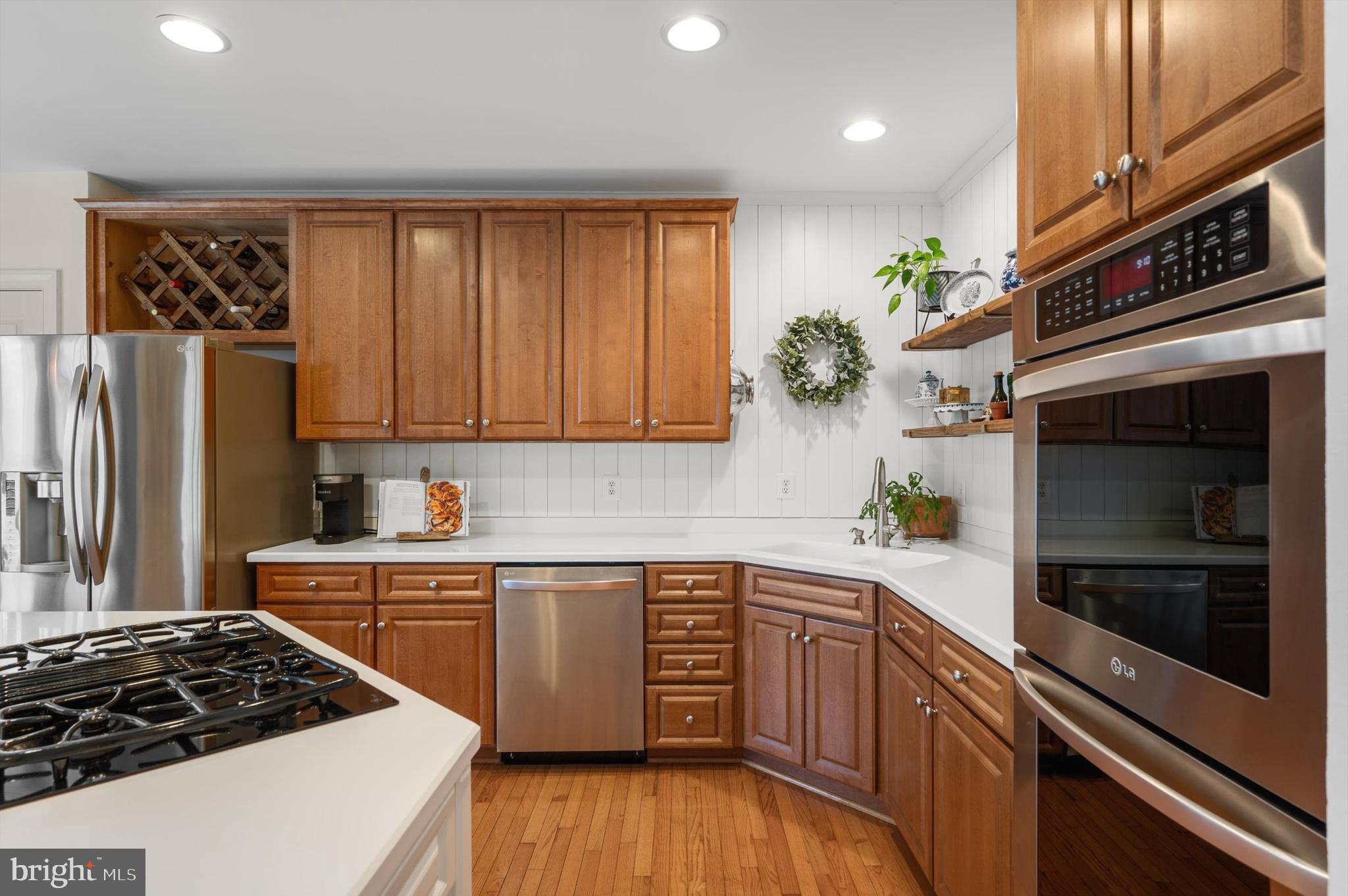 LANSDOWNE ON THE POTOMAC - Residential