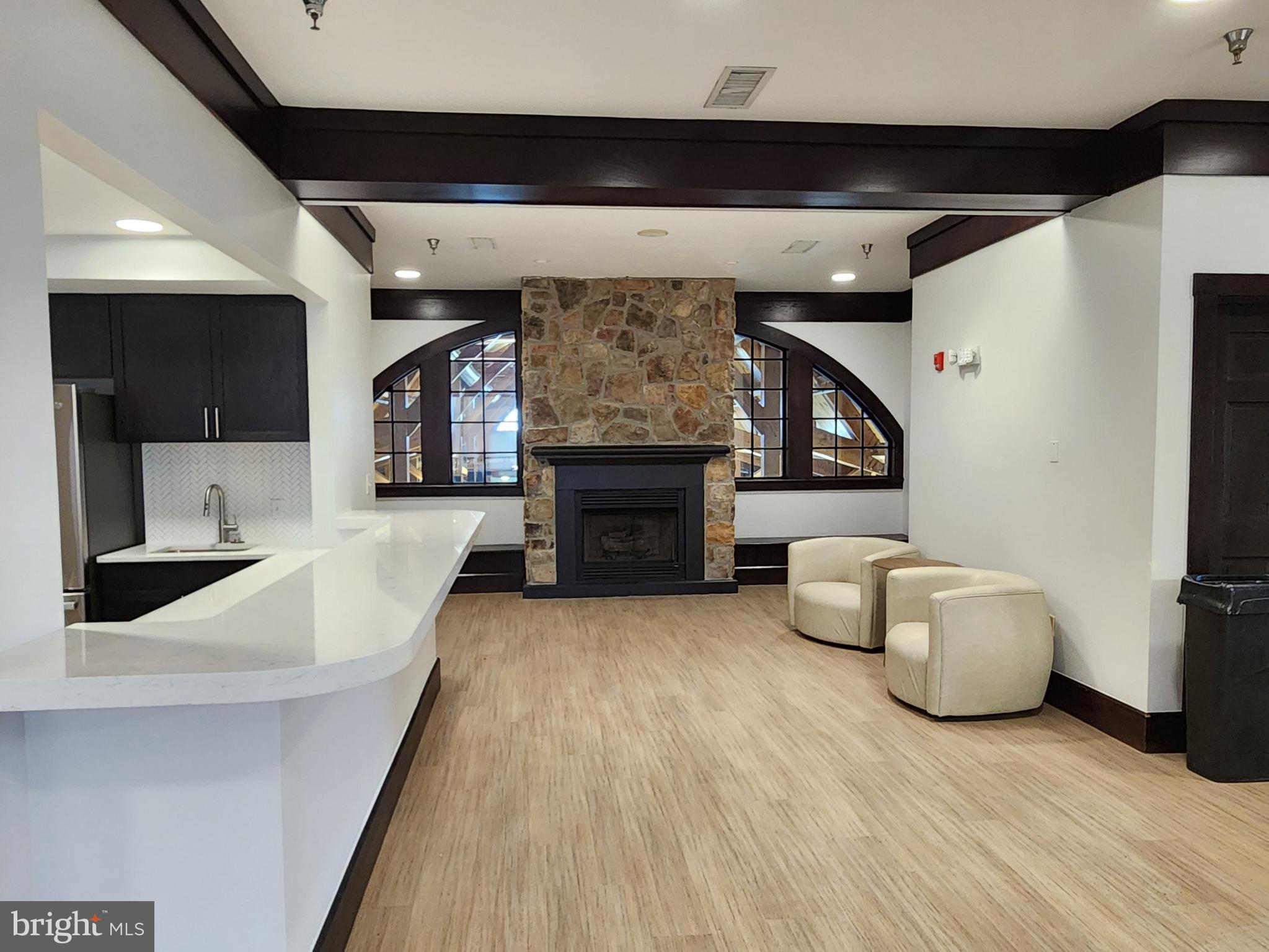 LANSDOWNE ON THE POTOMAC - Residential