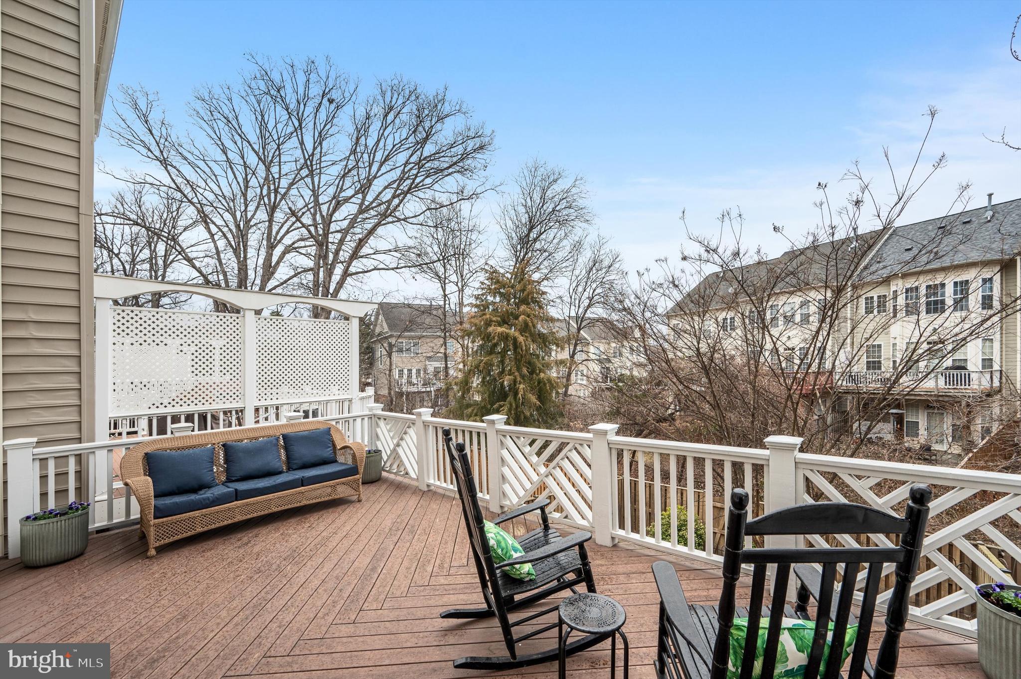 LANSDOWNE ON THE POTOMAC - Residential