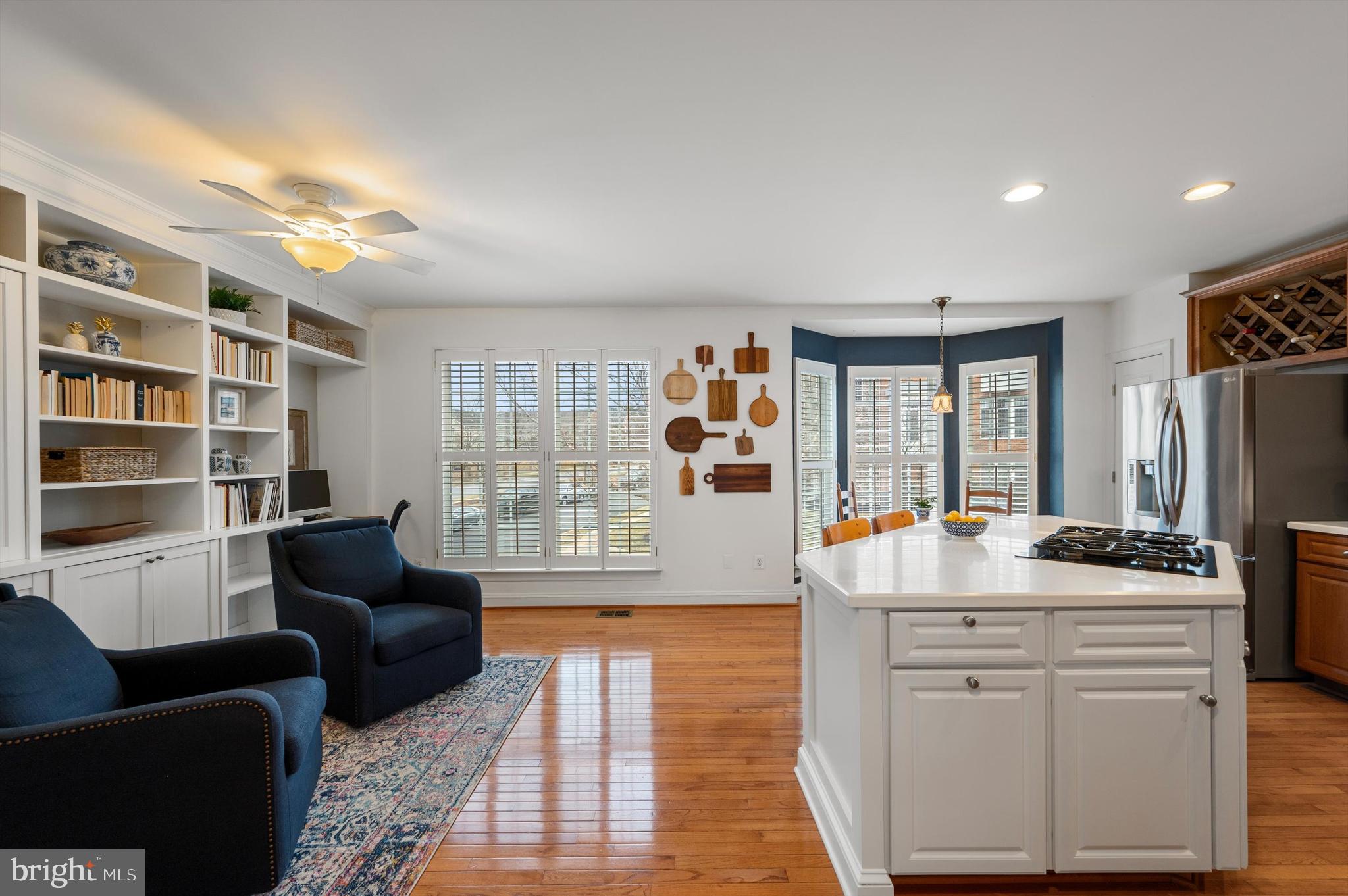 LANSDOWNE ON THE POTOMAC - Residential