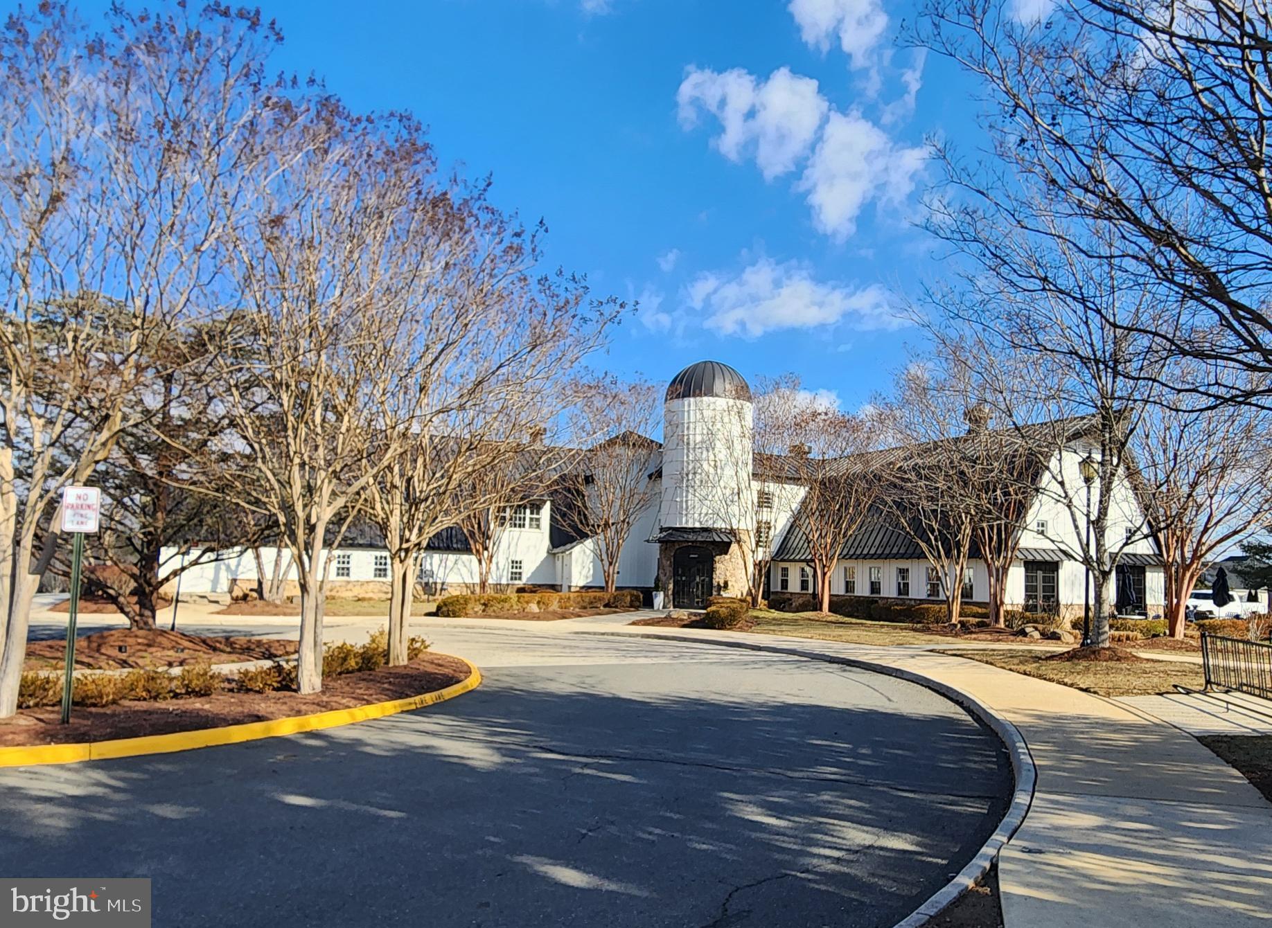 LANSDOWNE ON THE POTOMAC - Residential