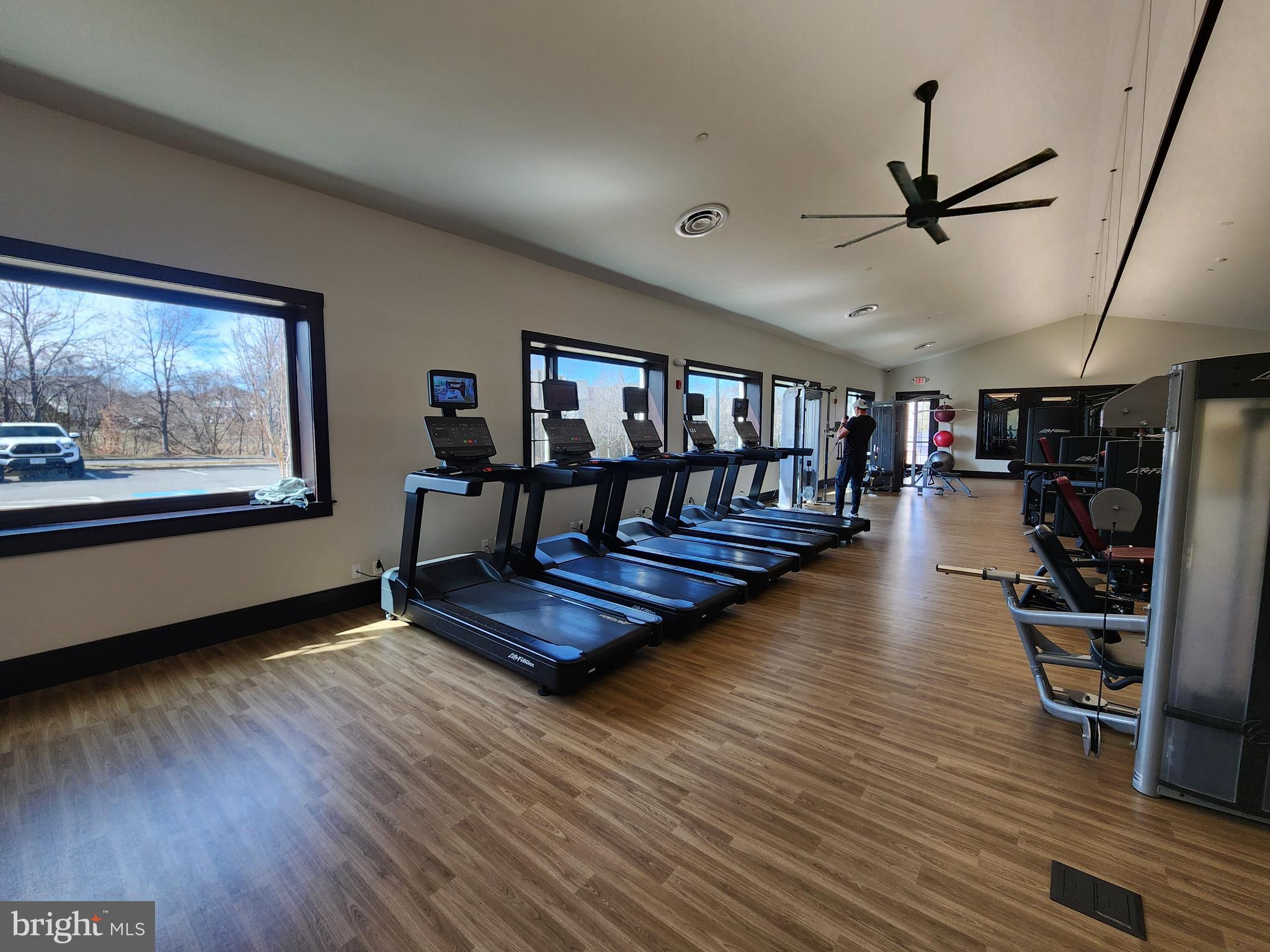 LANSDOWNE ON THE POTOMAC - Residential