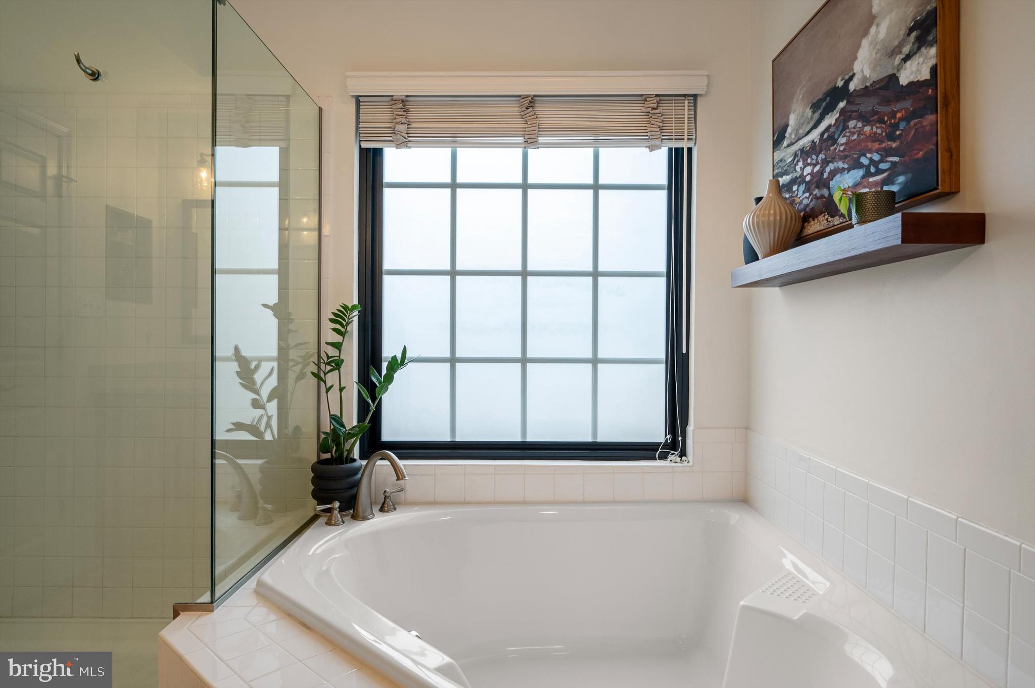 LANSDOWNE ON THE POTOMAC - Residential
