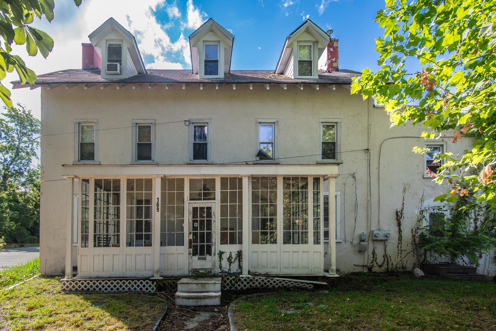 TORRESDALE MANOR - Land