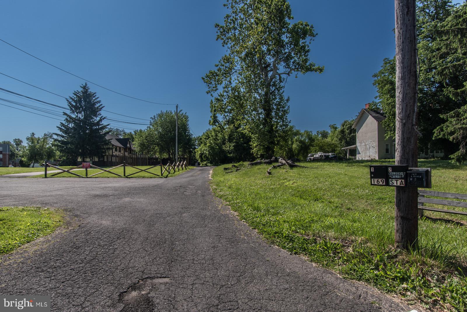 TORRESDALE MANOR - Land