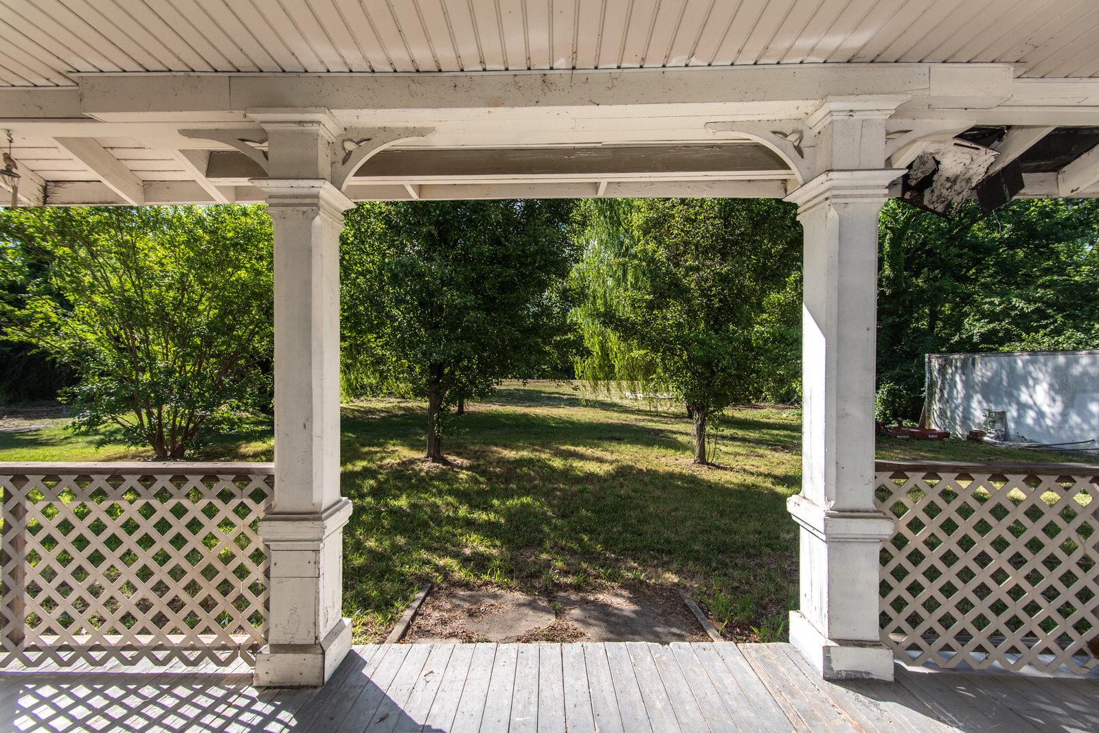 TORRESDALE MANOR - Land