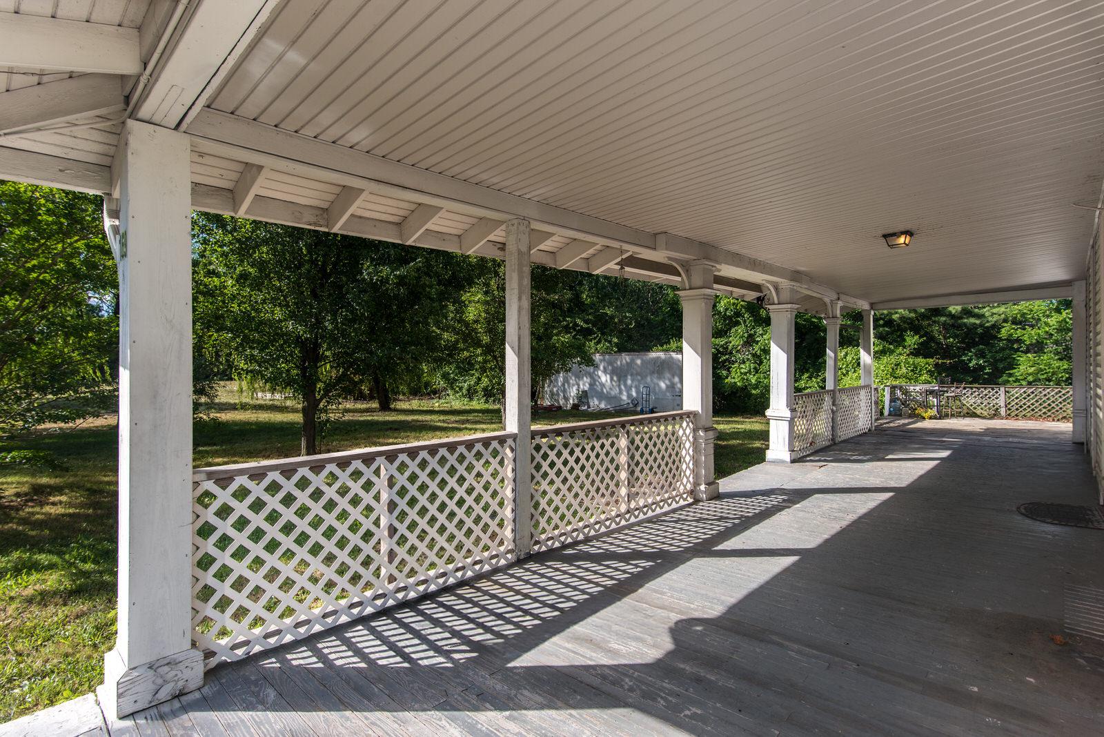 TORRESDALE MANOR - Land