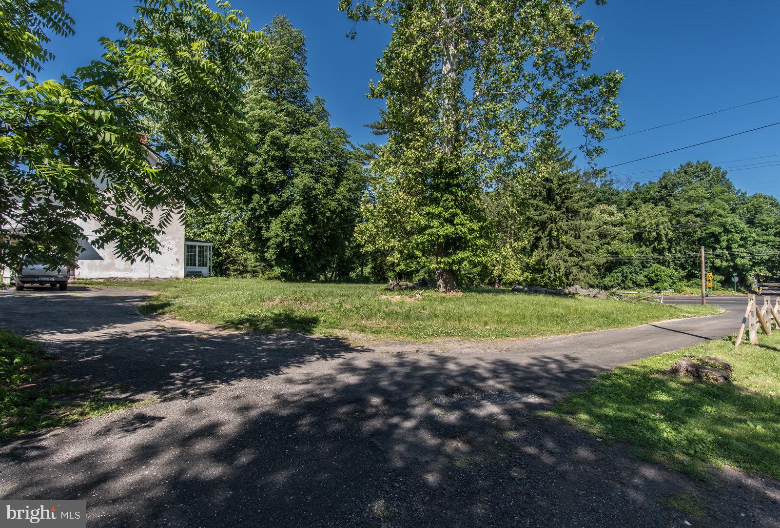 TORRESDALE MANOR - Land