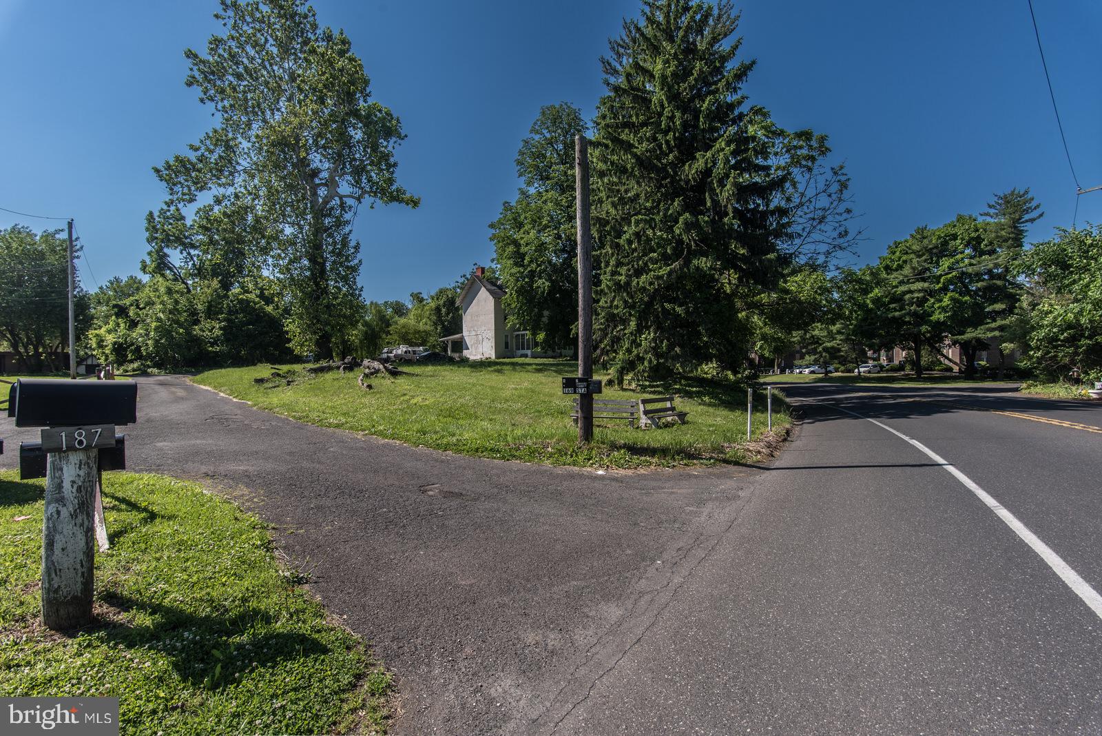 TORRESDALE MANOR - Land