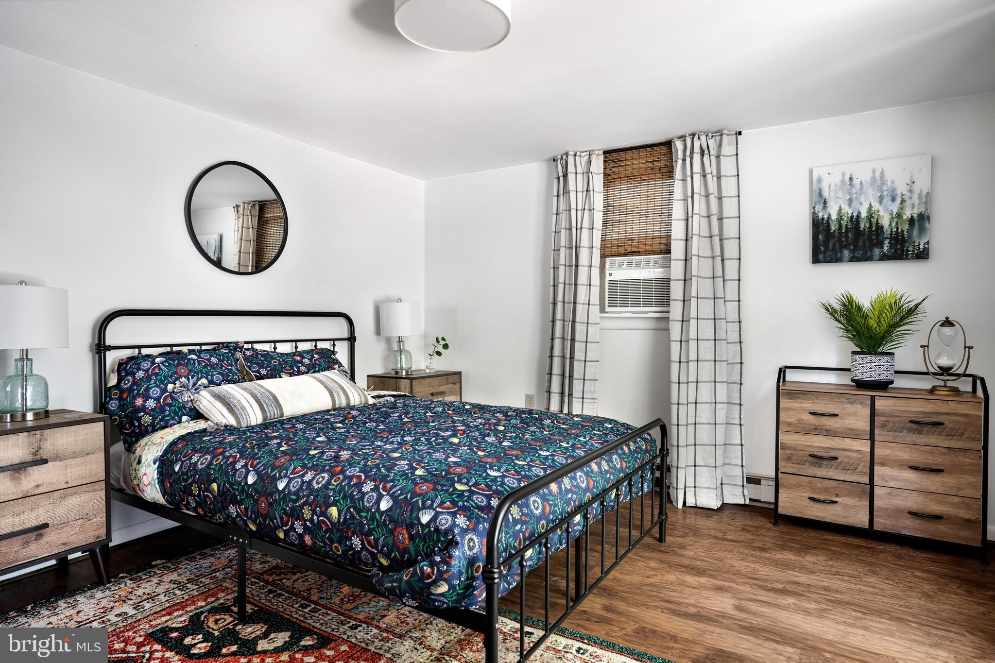 OAK FOREST - Residential