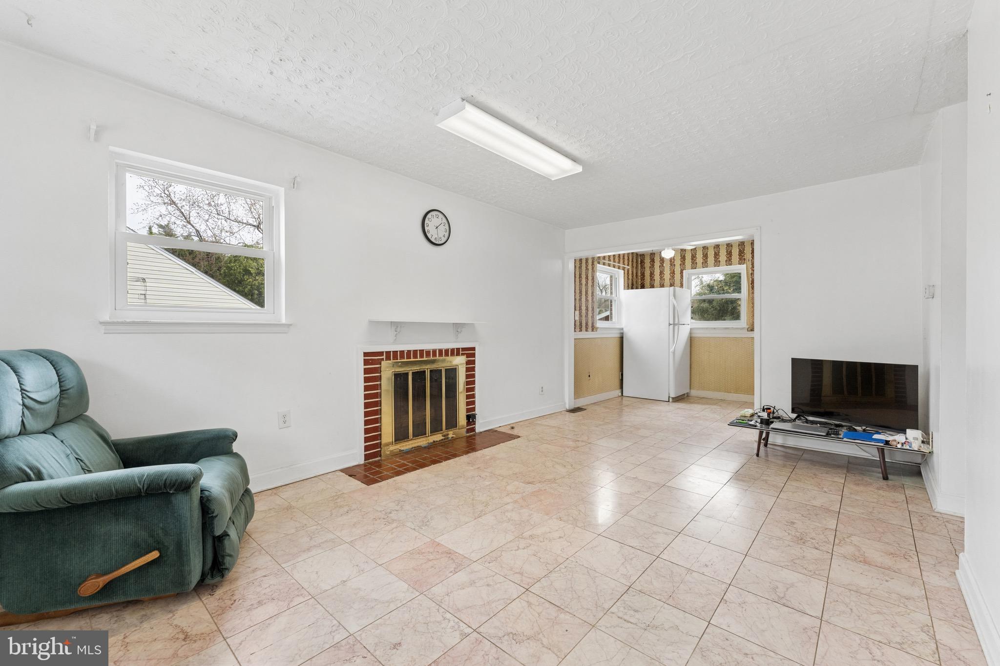 BROYHILL CREST - Residential