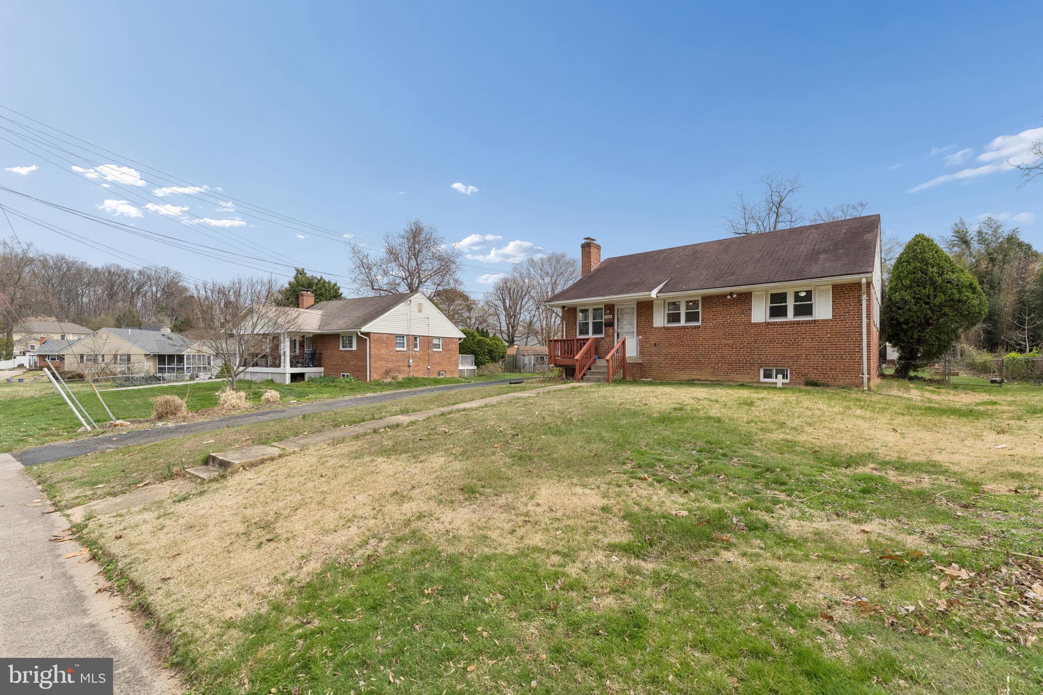 BROYHILL CREST - Residential