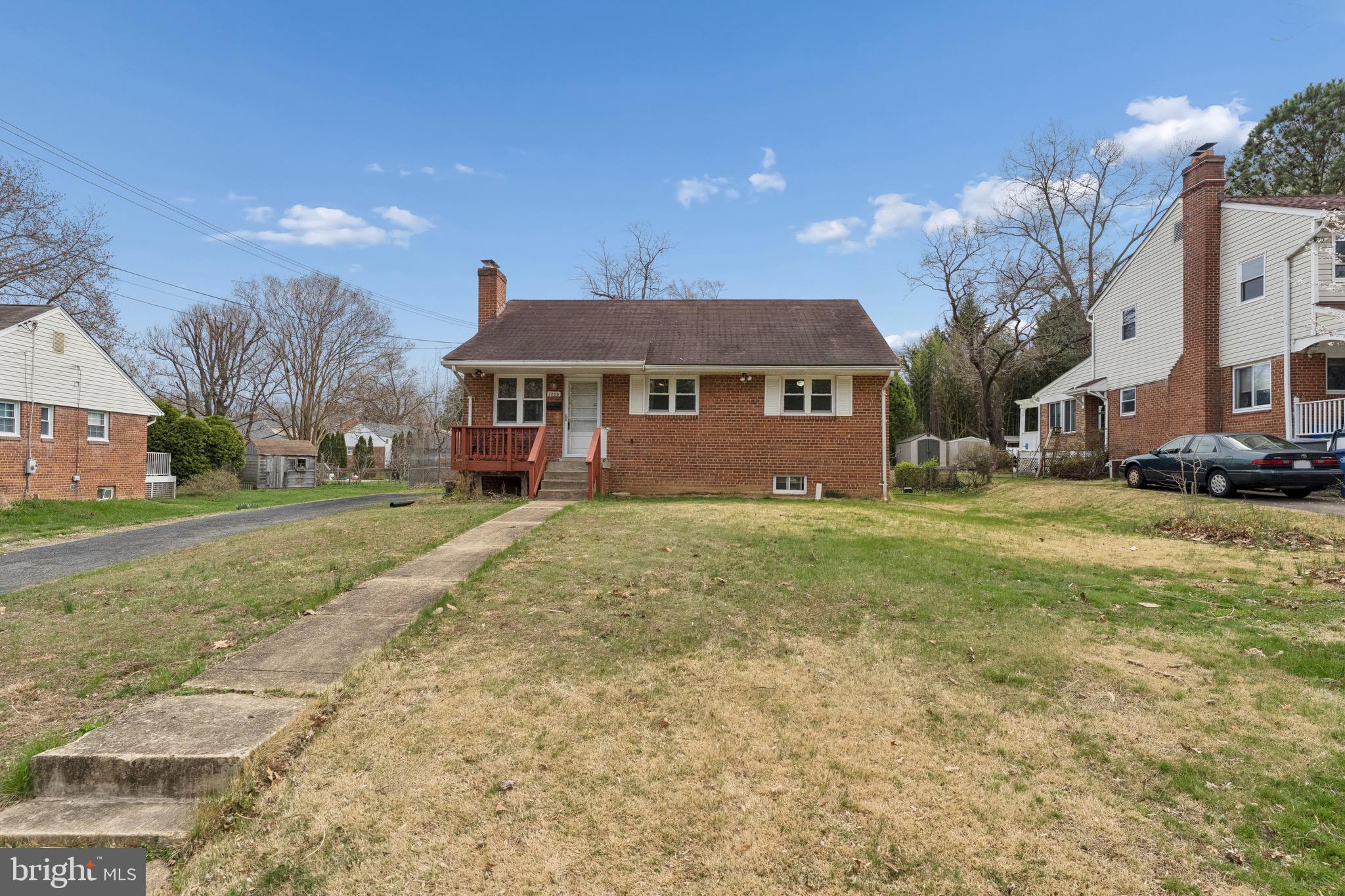 BROYHILL CREST - Residential