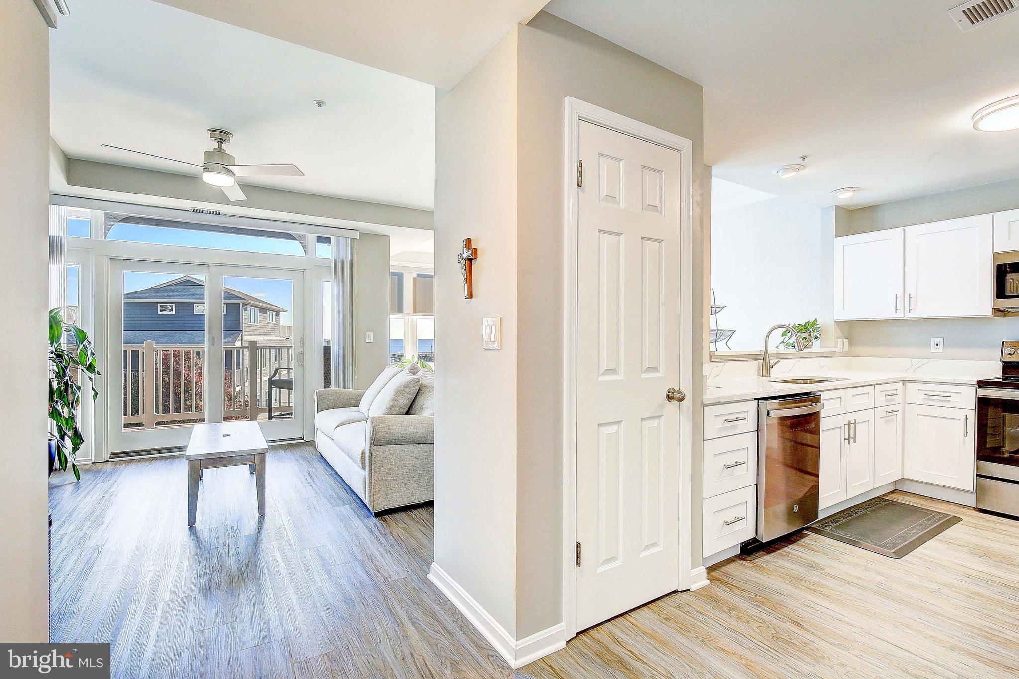 BAYWALK CONDOS - Residential