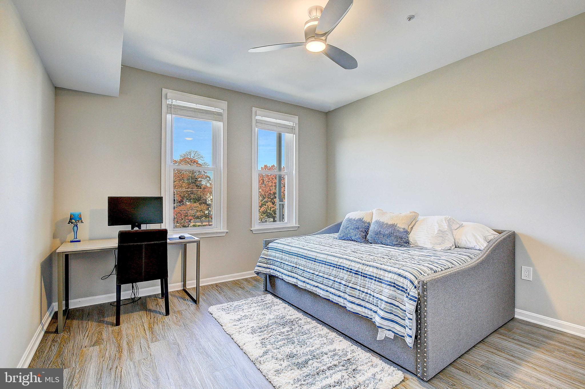 BAYWALK CONDOS - Residential