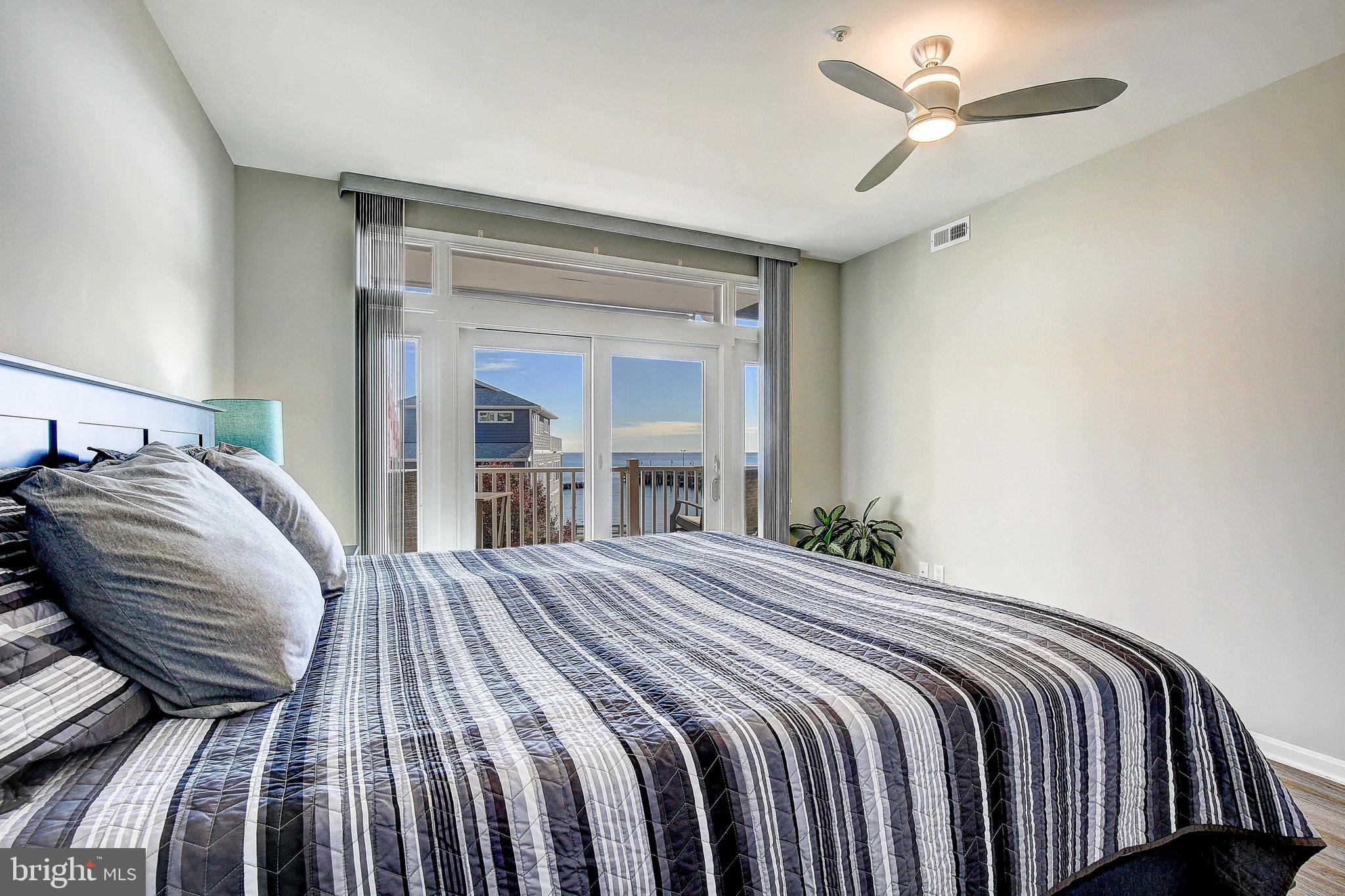 BAYWALK CONDOS - Residential