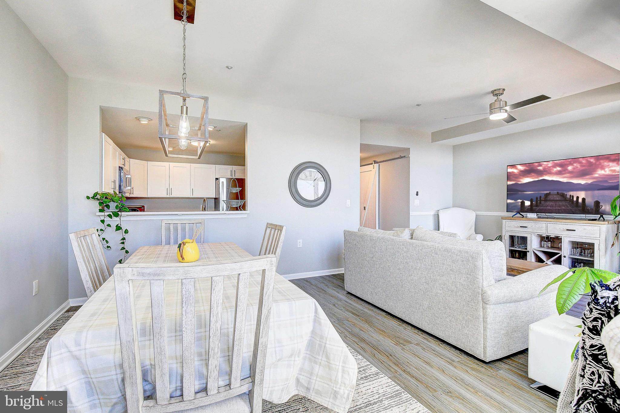 BAYWALK CONDOS - Residential