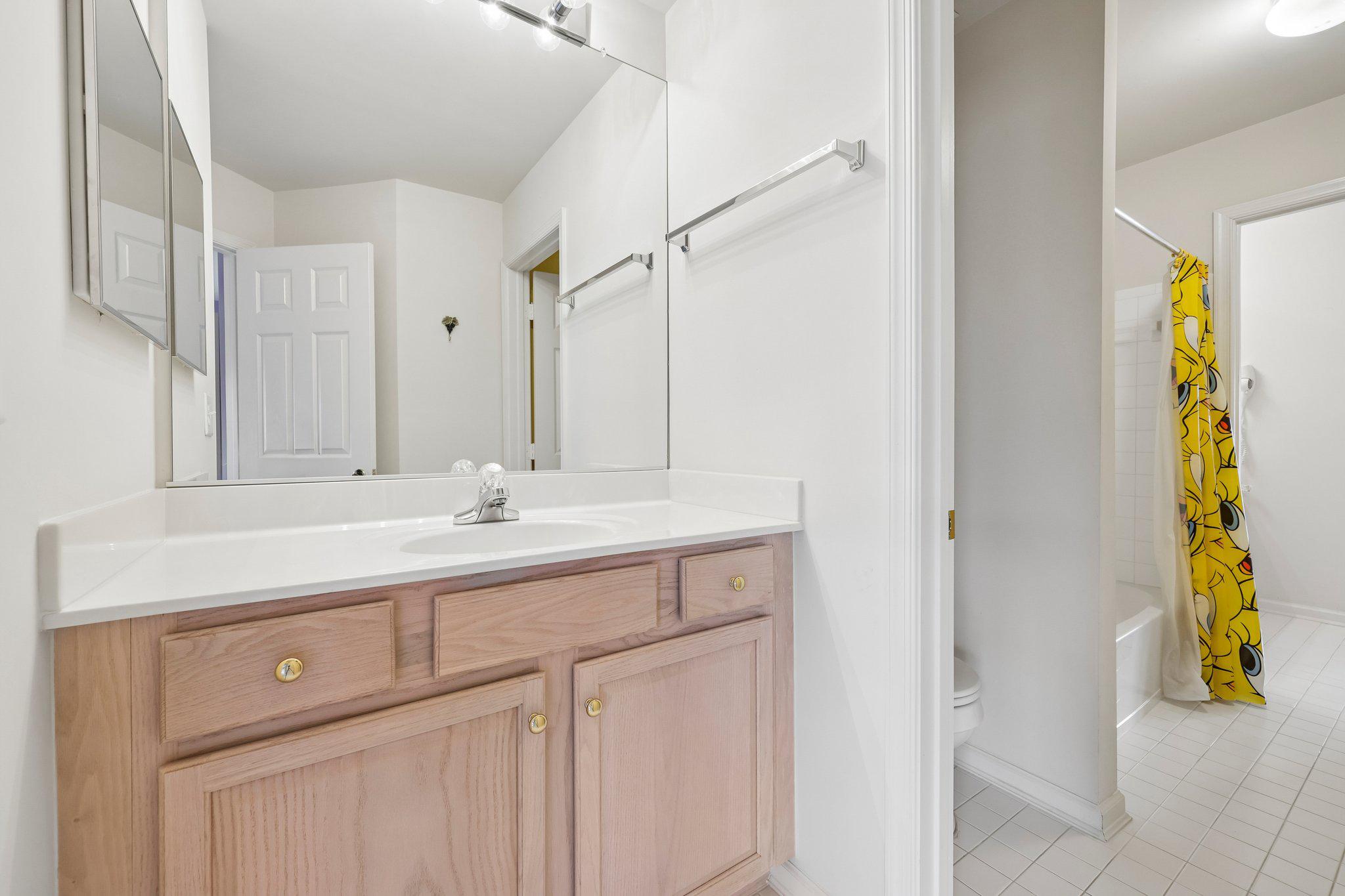 KENTLANDS MIDTOWN - Residential