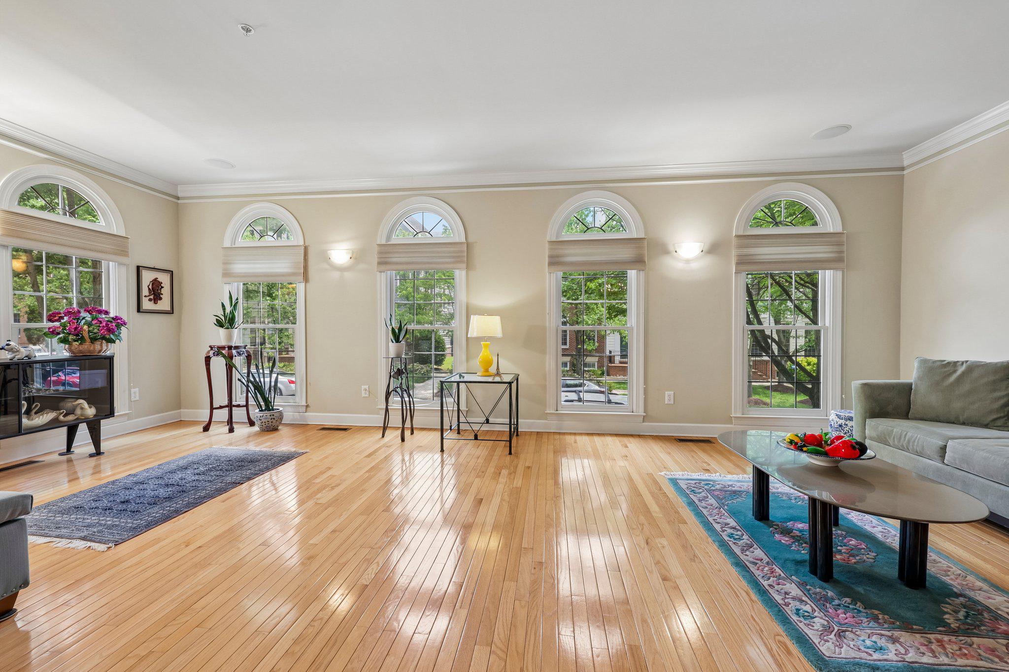 KENTLANDS MIDTOWN - Residential