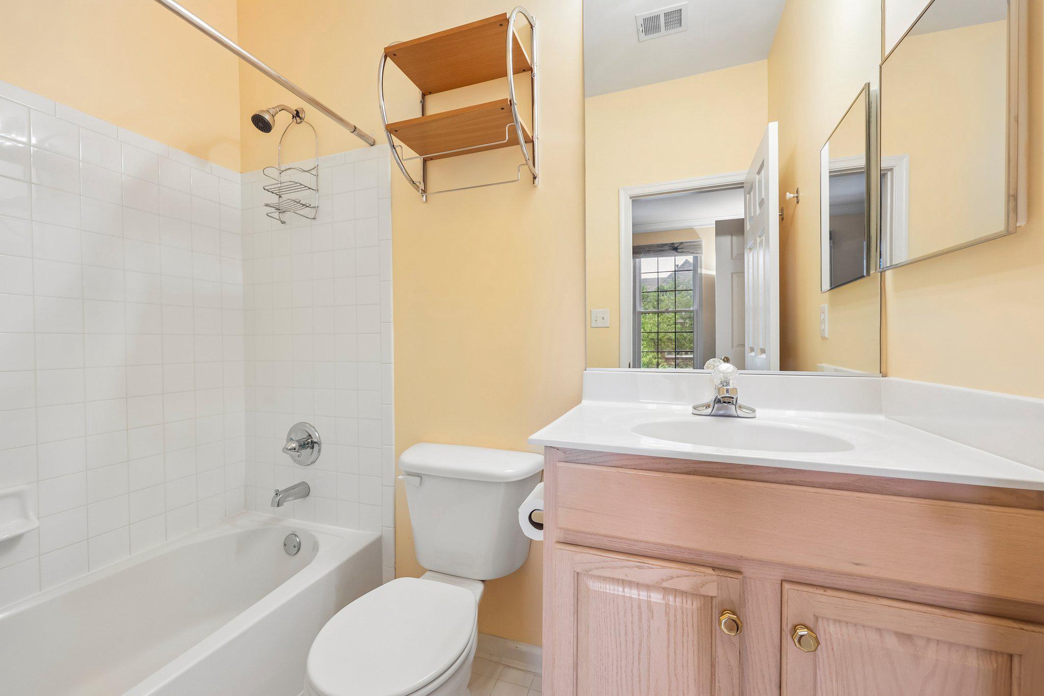 KENTLANDS MIDTOWN - Residential