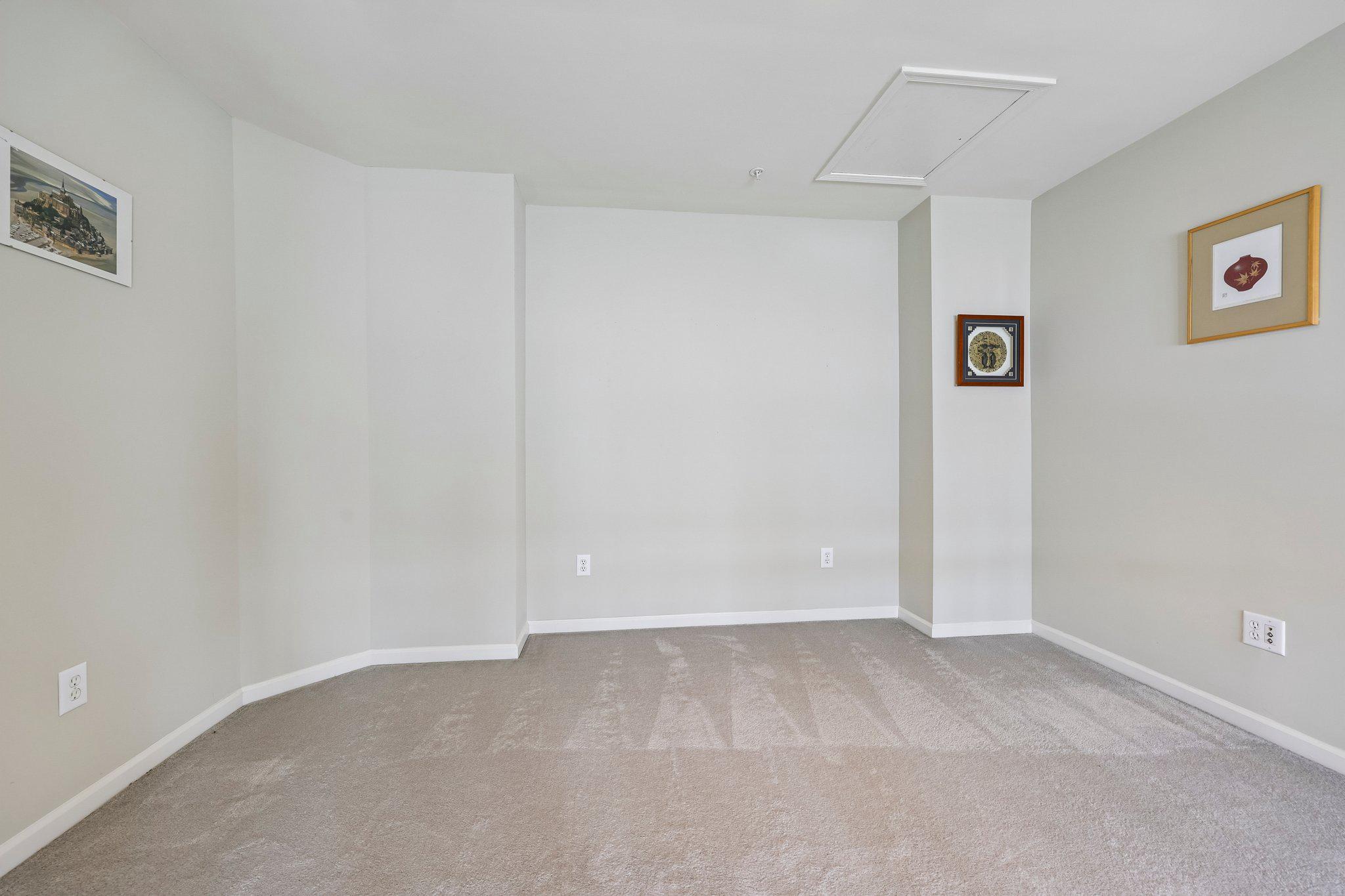 KENTLANDS MIDTOWN - Residential