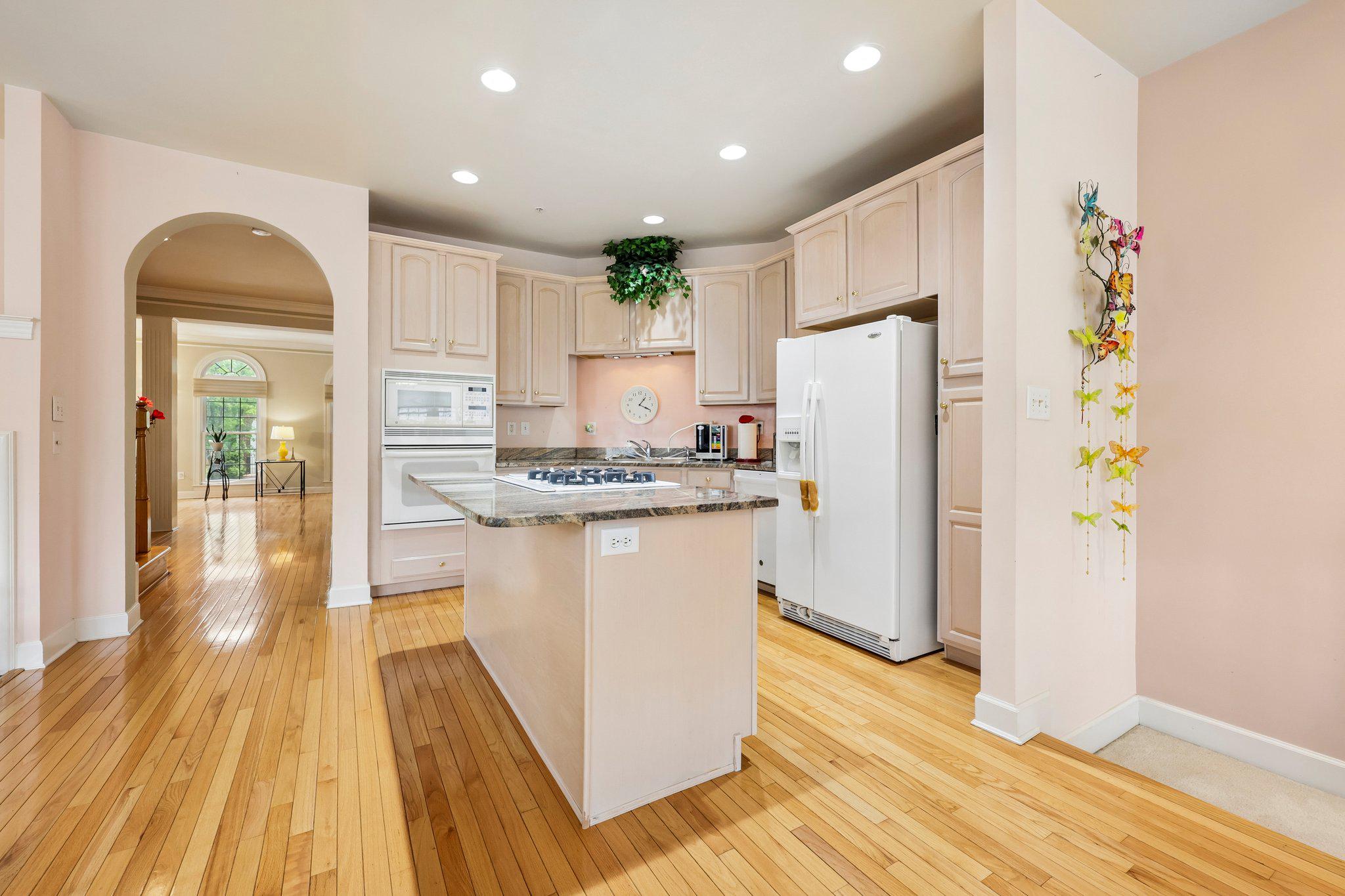KENTLANDS MIDTOWN - Residential