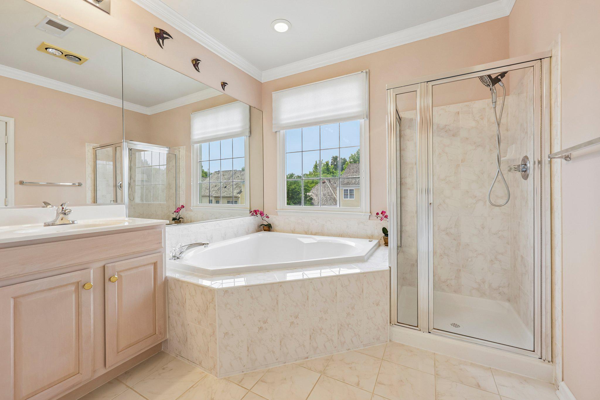 KENTLANDS MIDTOWN - Residential