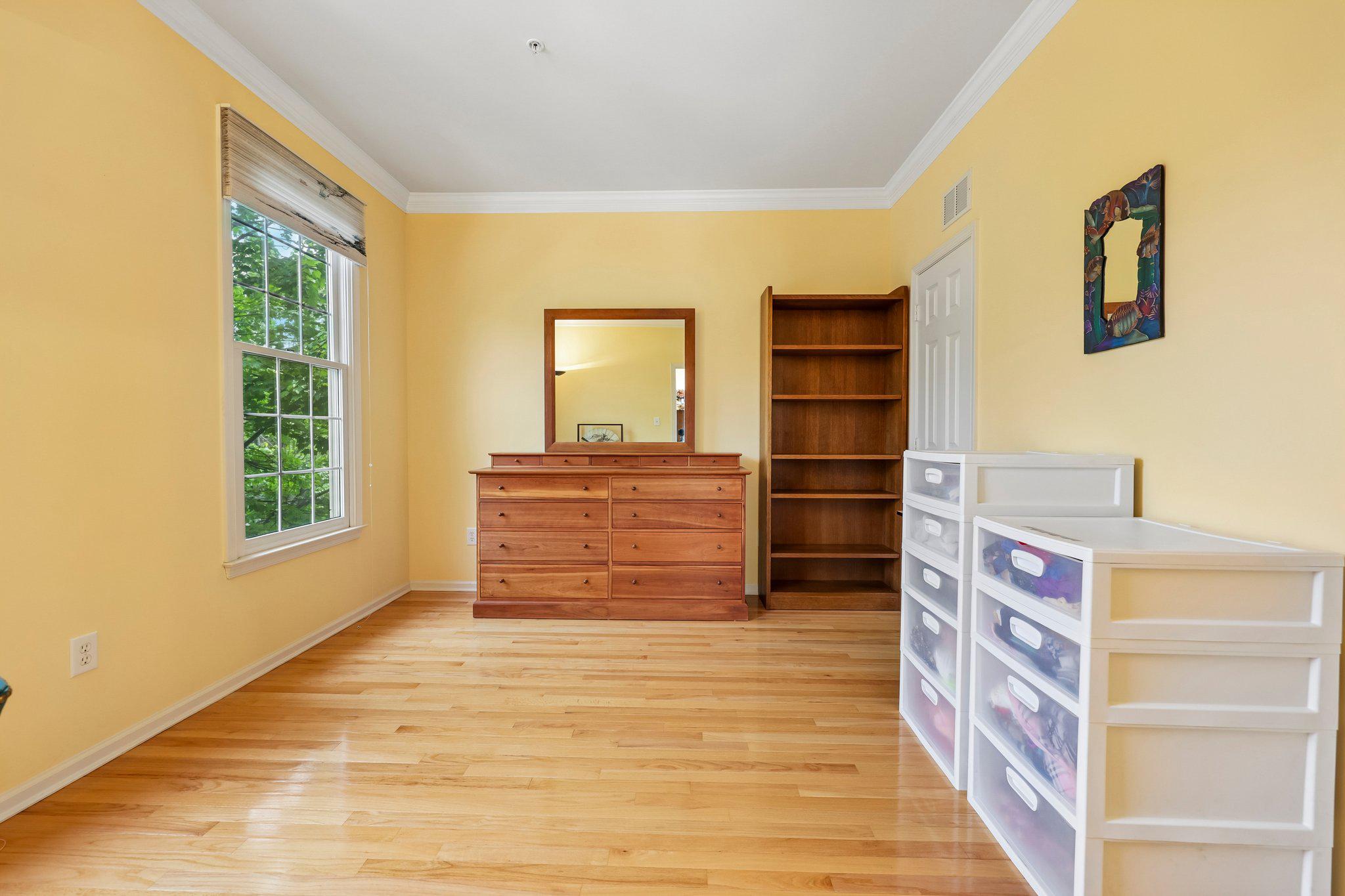 KENTLANDS MIDTOWN - Residential
