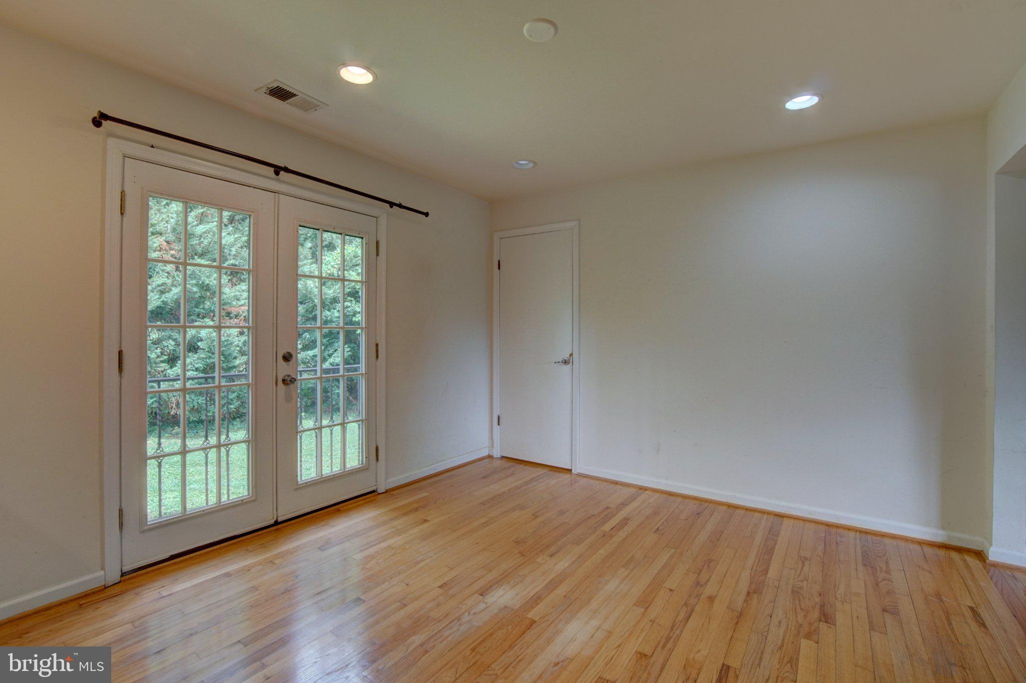 OLIVER ESTATES - Residential
