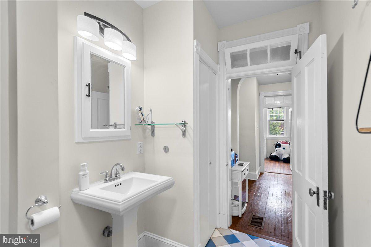 HAGERSTOWN - Residential