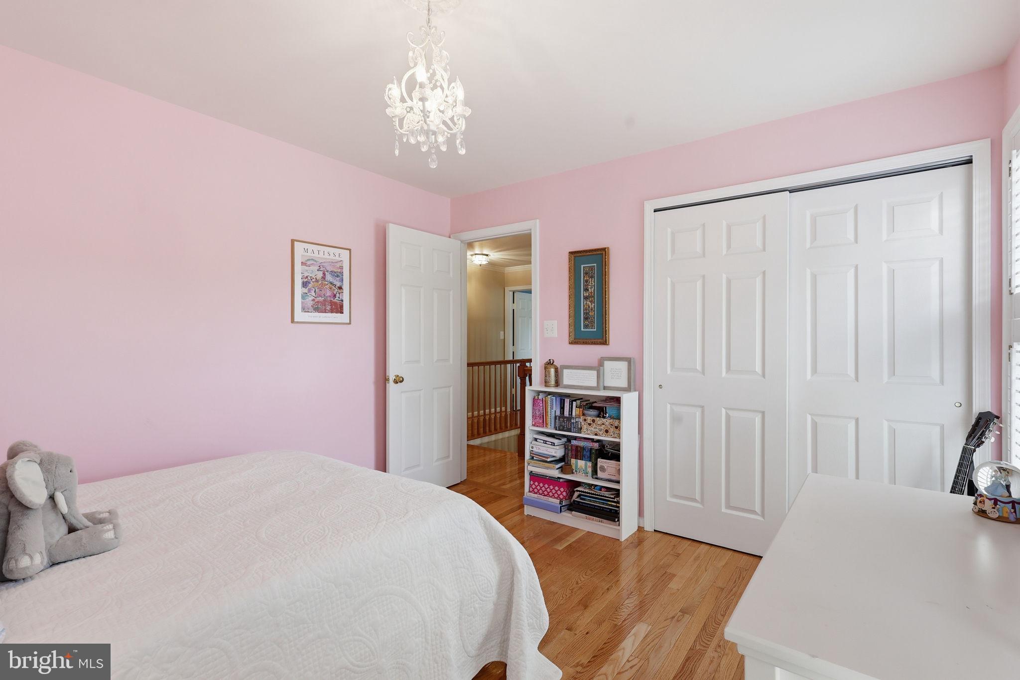 BROADLANDS - Residential