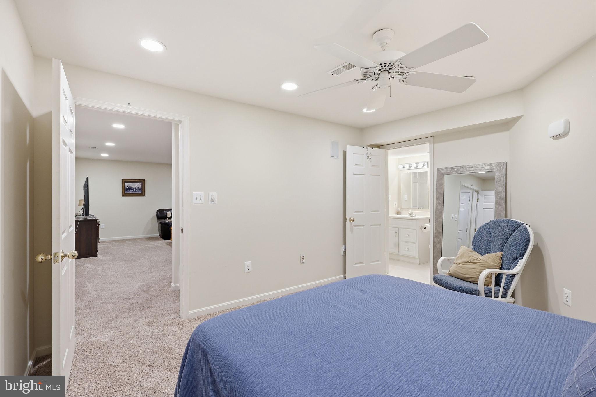 BROADLANDS - Residential
