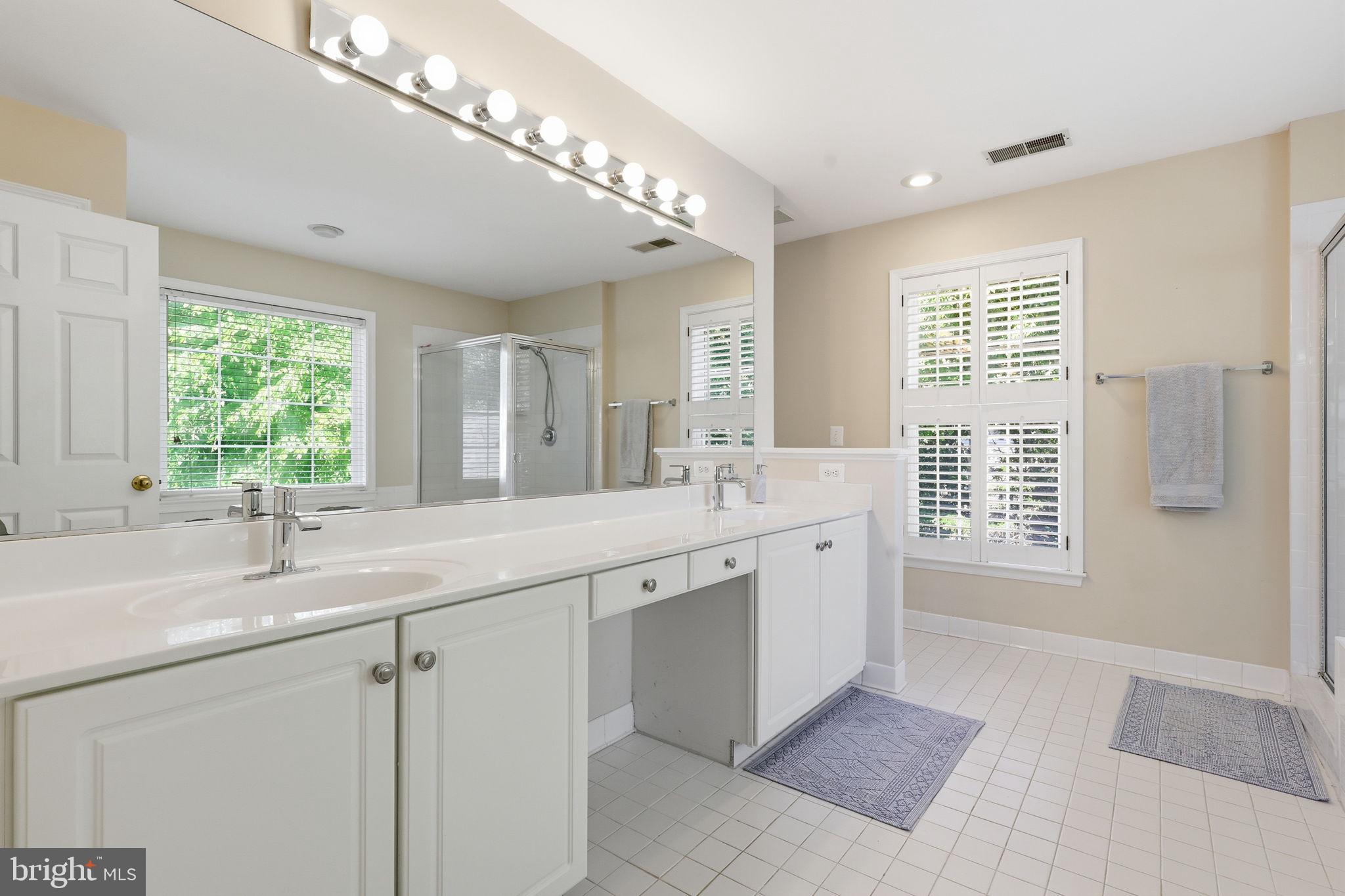 BROADLANDS - Residential