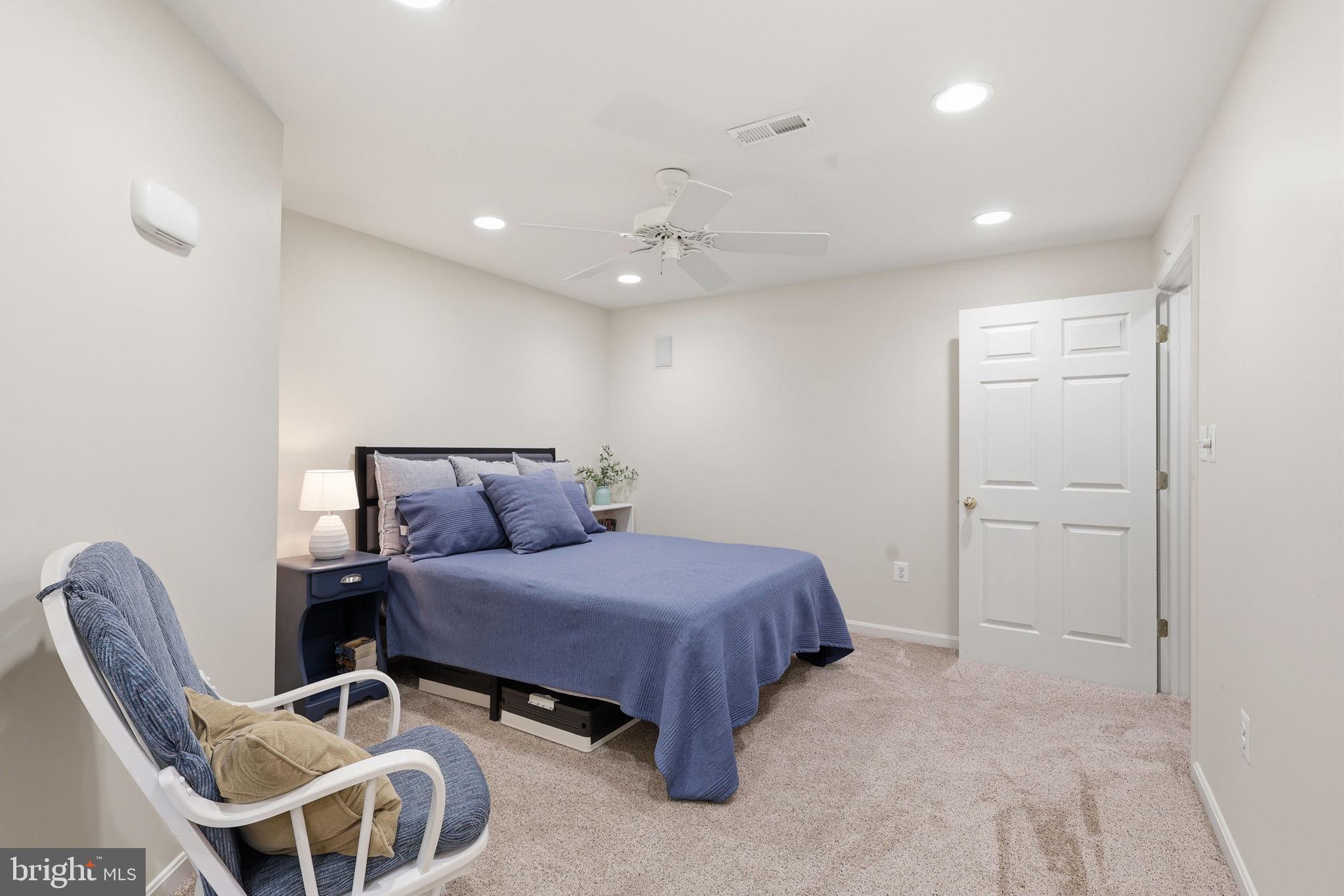BROADLANDS - Residential