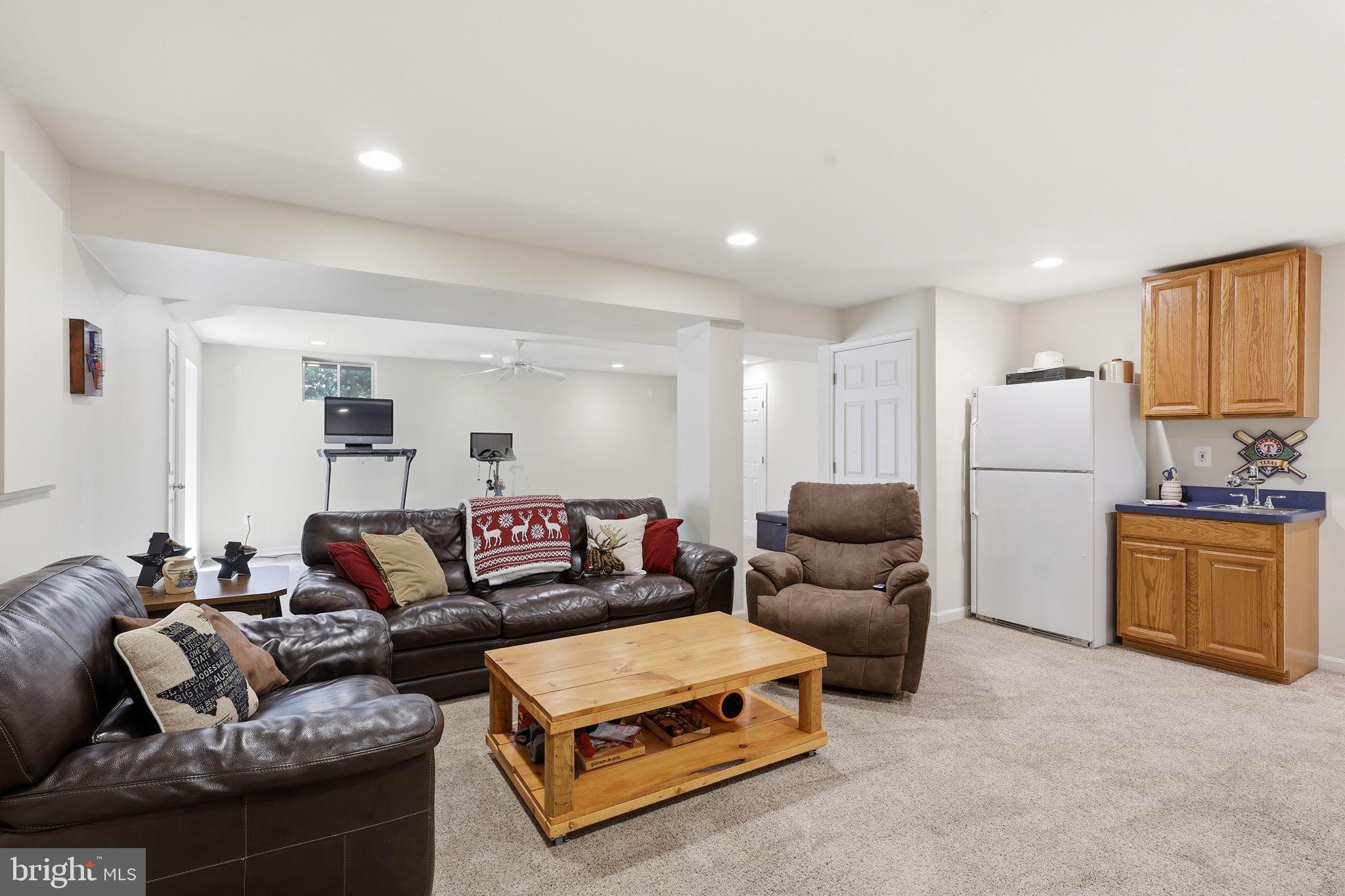BROADLANDS - Residential