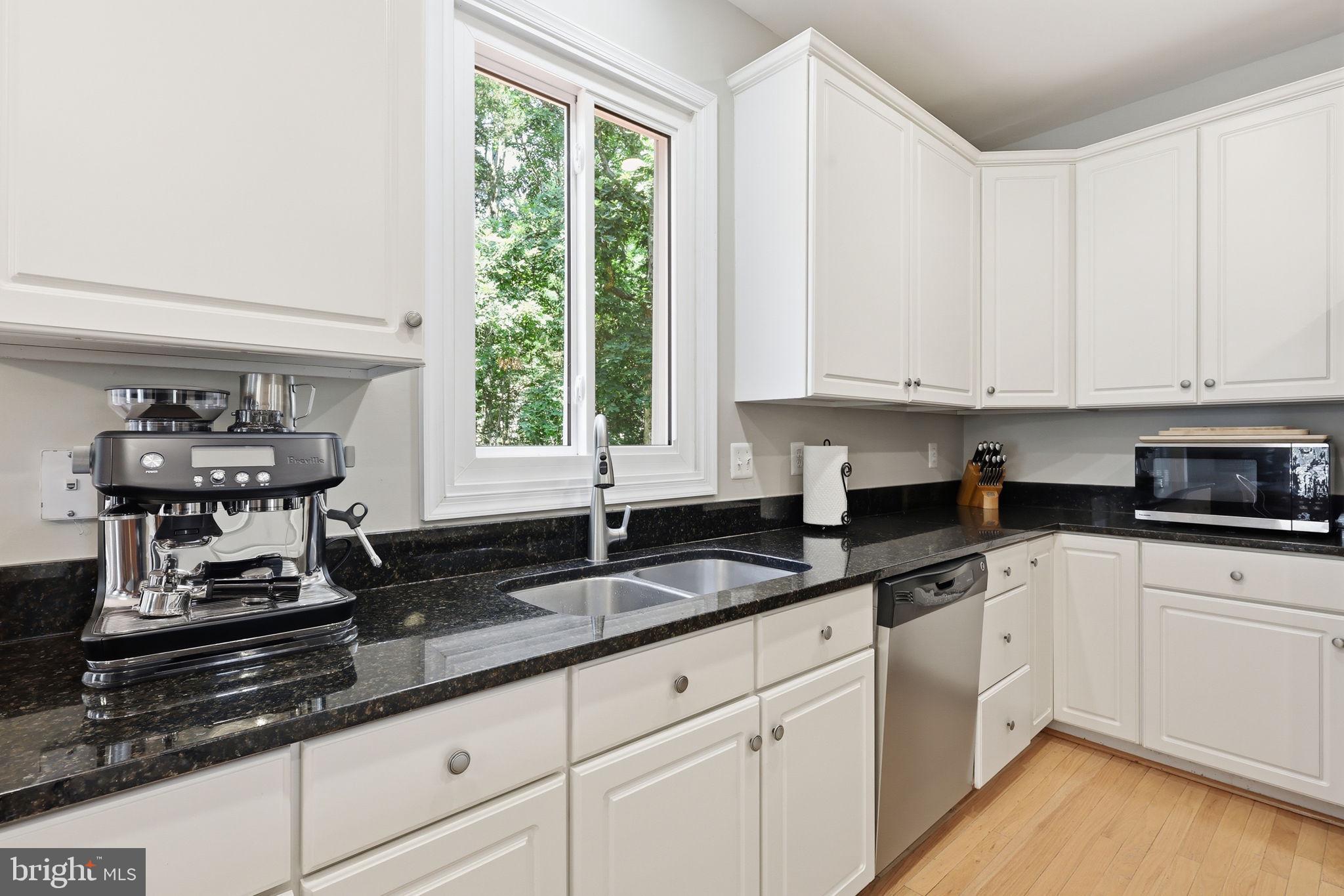 BROADLANDS - Residential