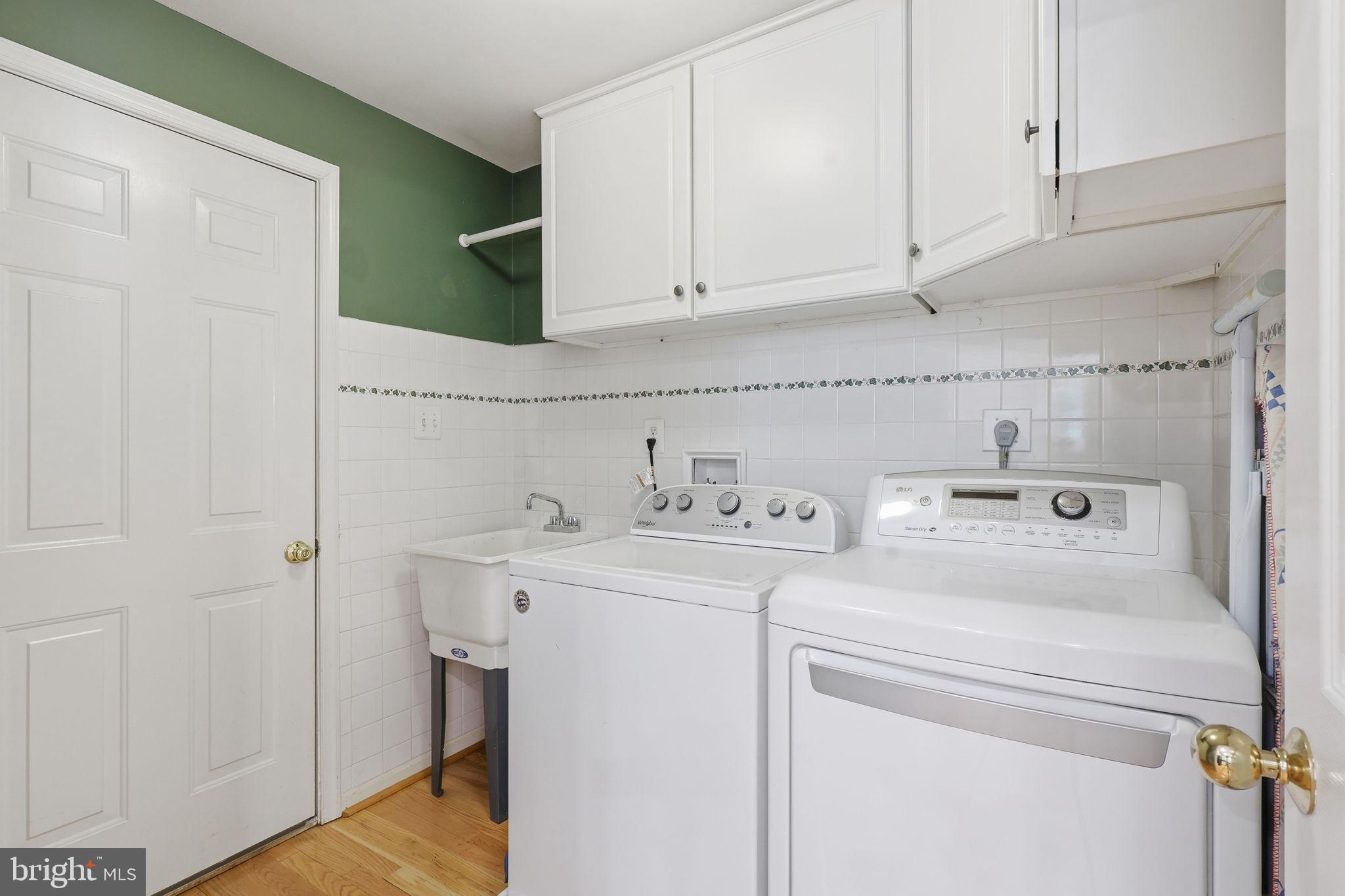 BROADLANDS - Residential
