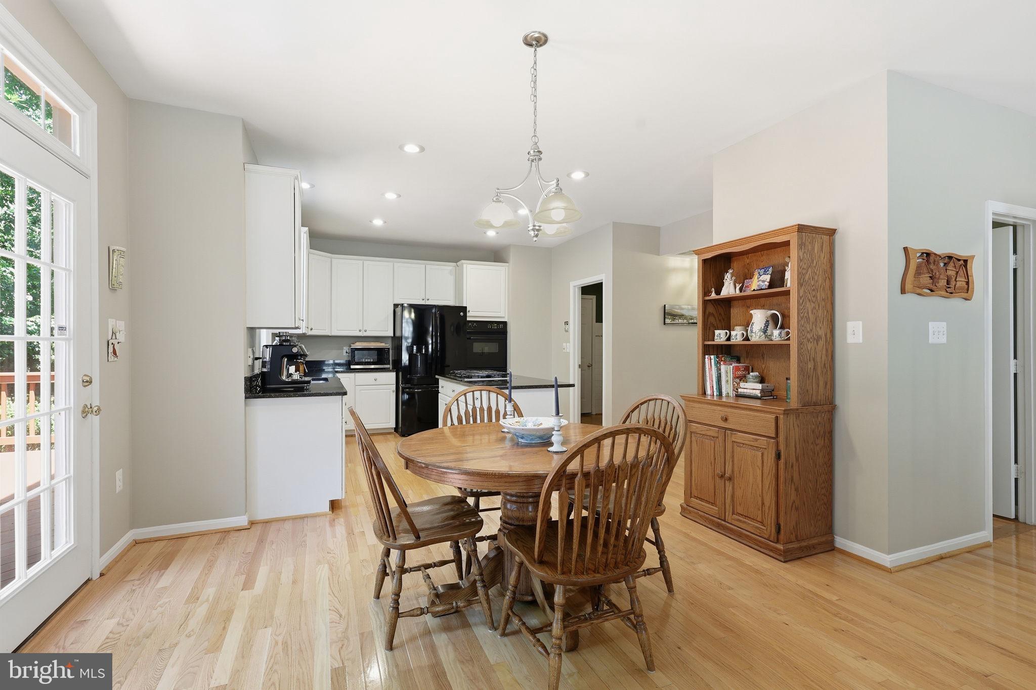 BROADLANDS - Residential