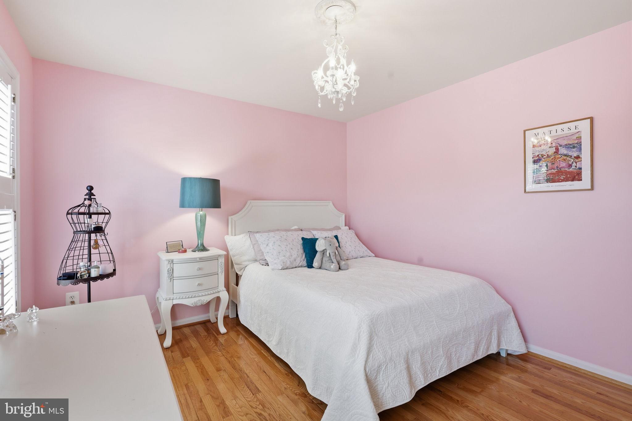 BROADLANDS - Residential