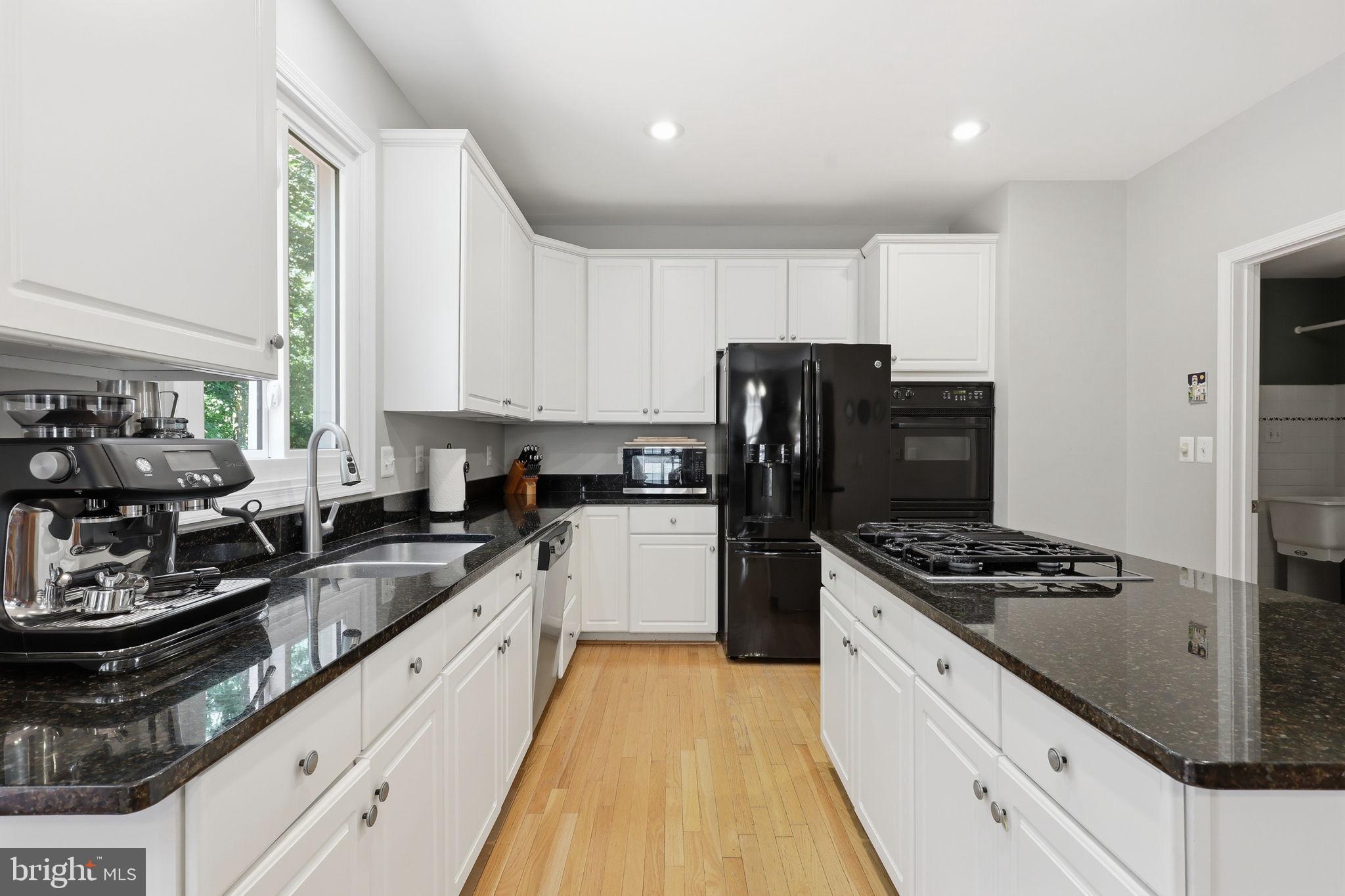 BROADLANDS - Residential