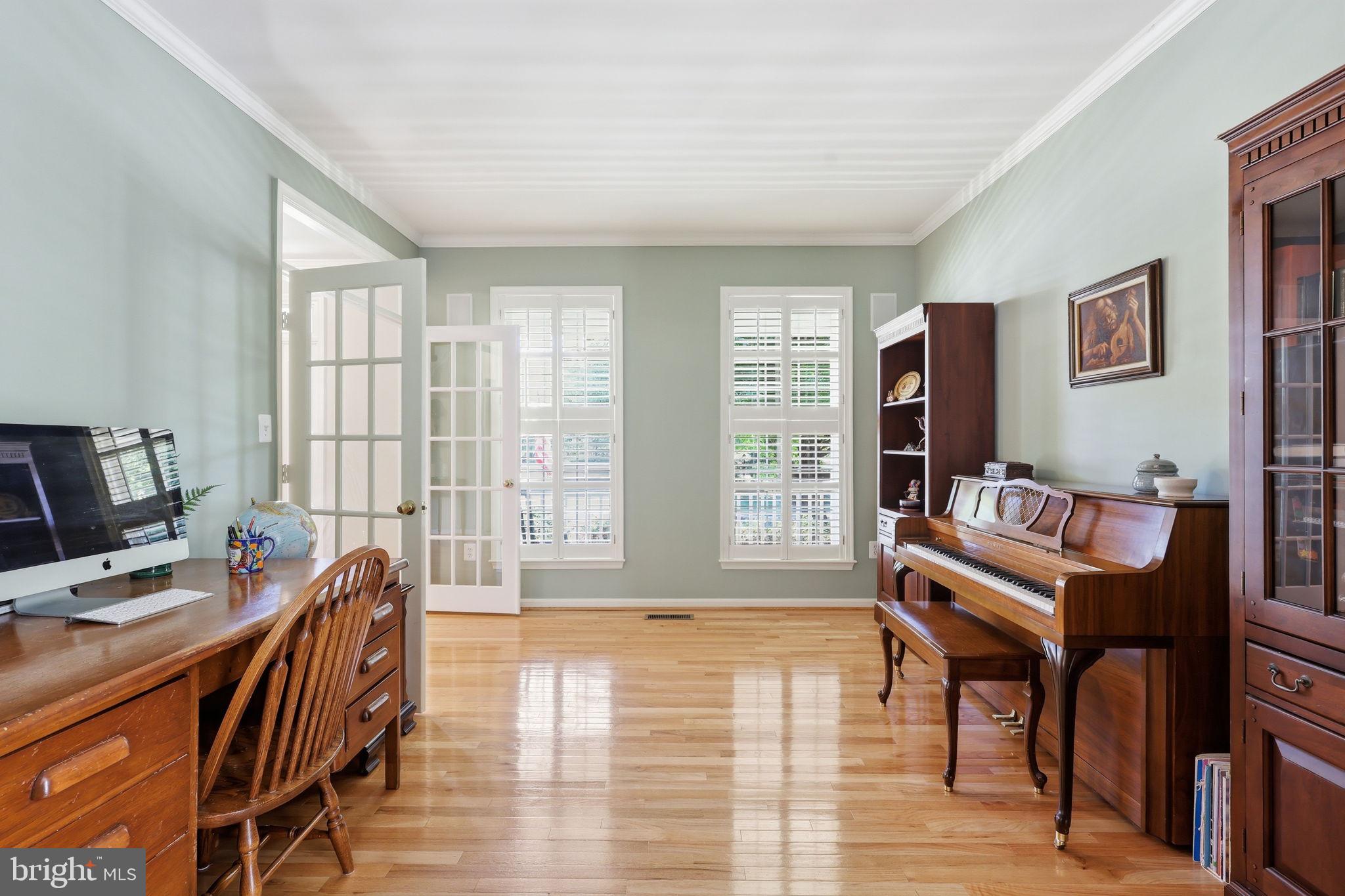 BROADLANDS - Residential