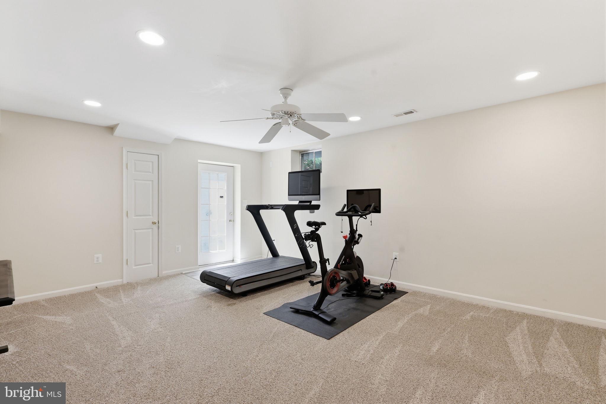 BROADLANDS - Residential
