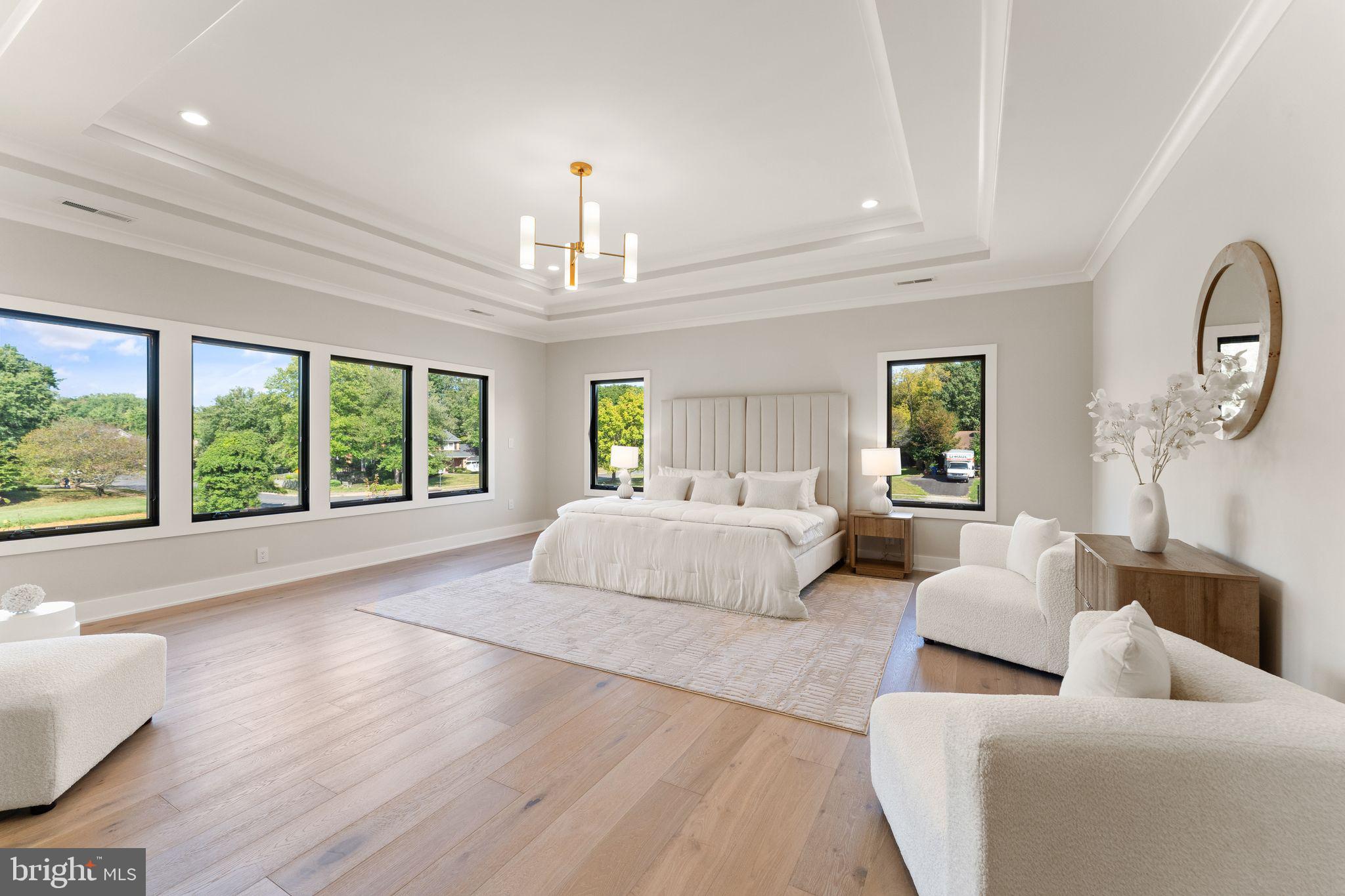 VIENNA WOODS - Residential