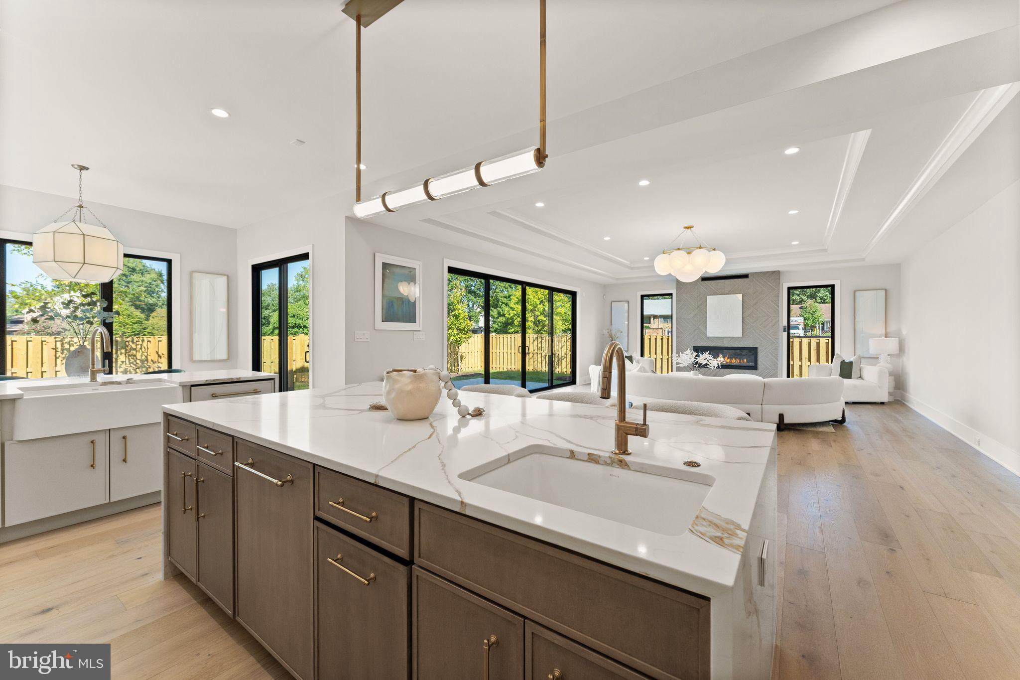 VIENNA WOODS - Residential