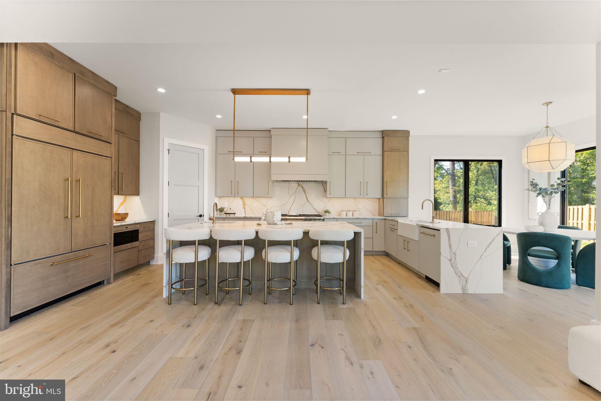 VIENNA WOODS - Residential
