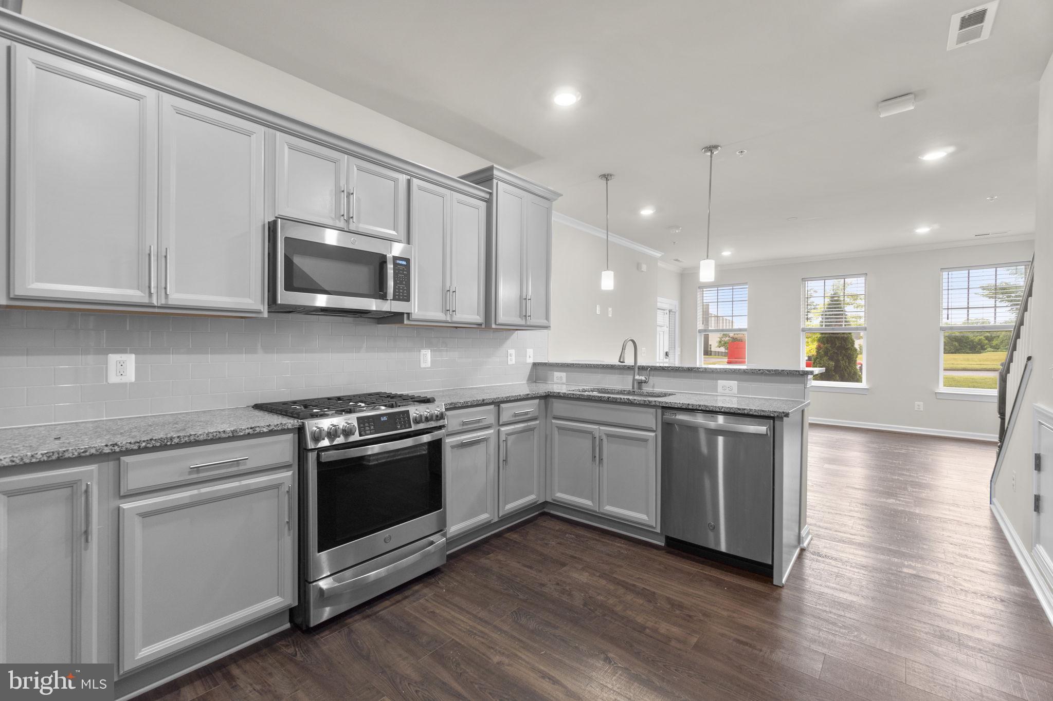 WESTVIEW SOUTH - Residential