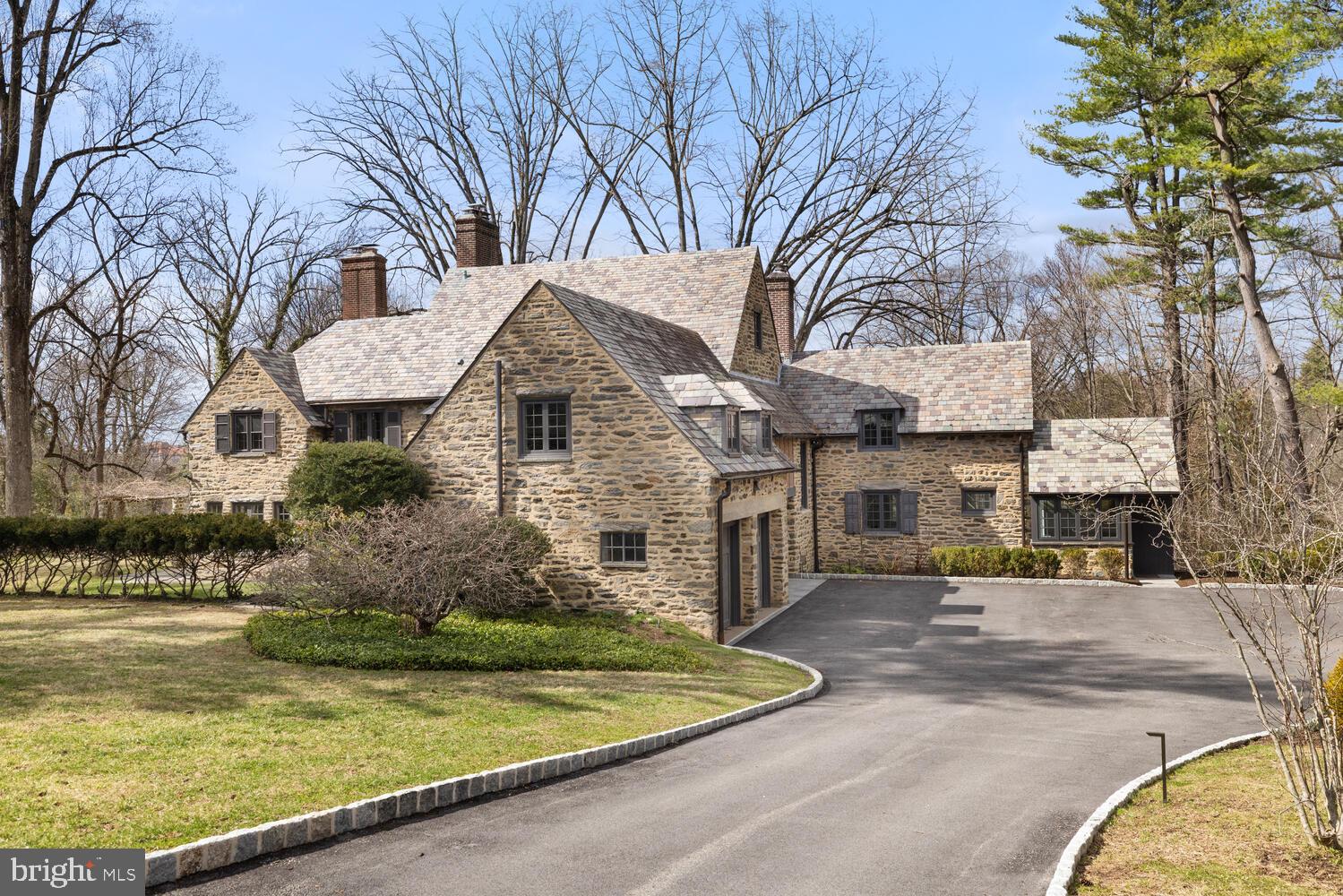 CHESTNUT HILL - Residential