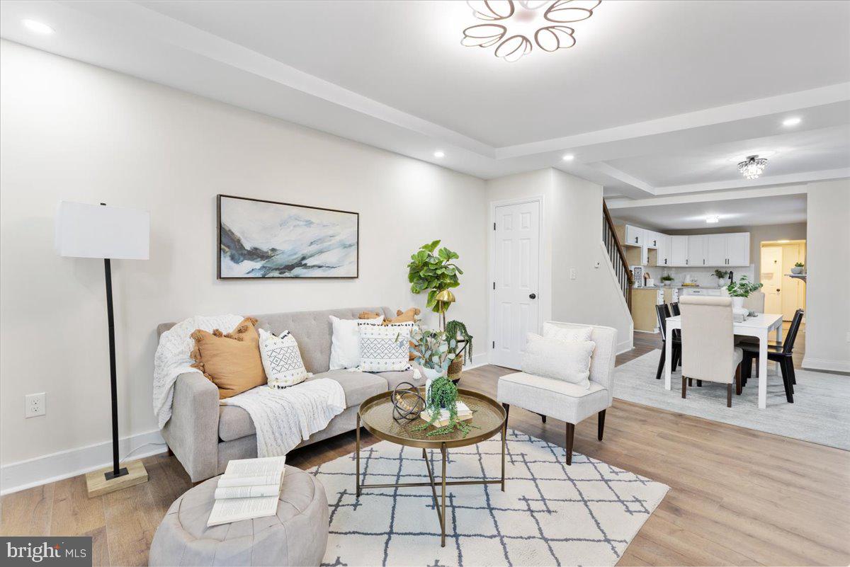 WASHINGTON VILLAGE - Residential