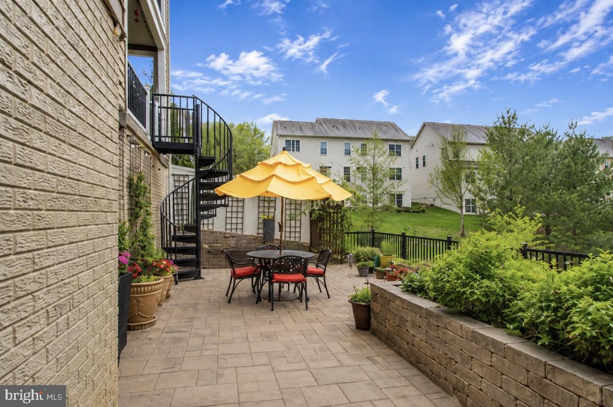BALMORAL - Residential