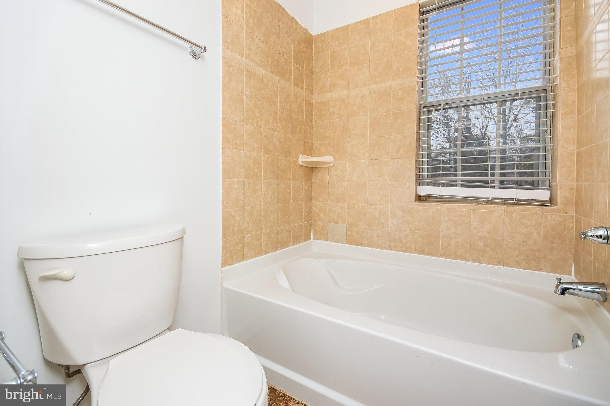 LAKE RIDGE - Residential Lease